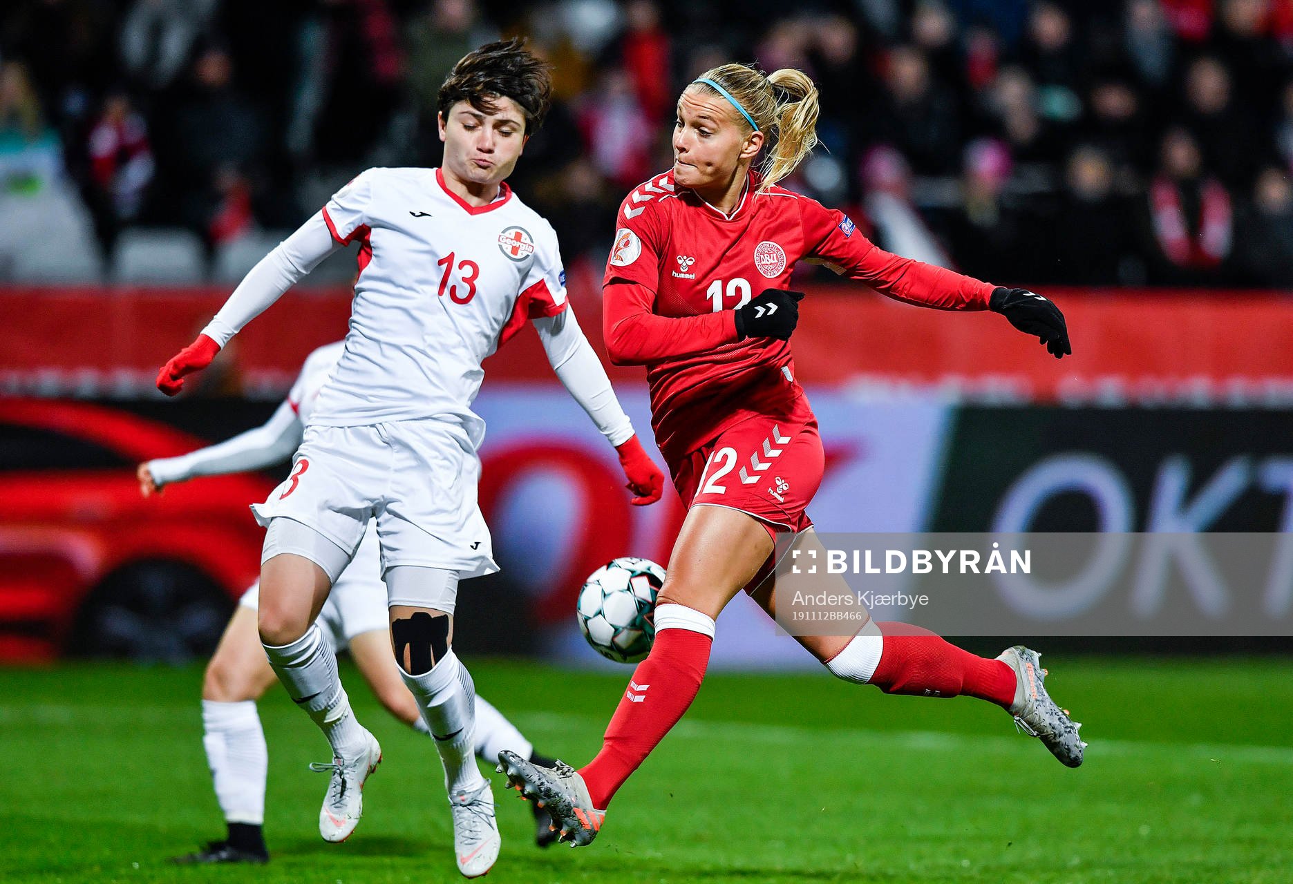 [DK=20191112: Stine Larsen, Danmark] [UK=20191112: Stine
