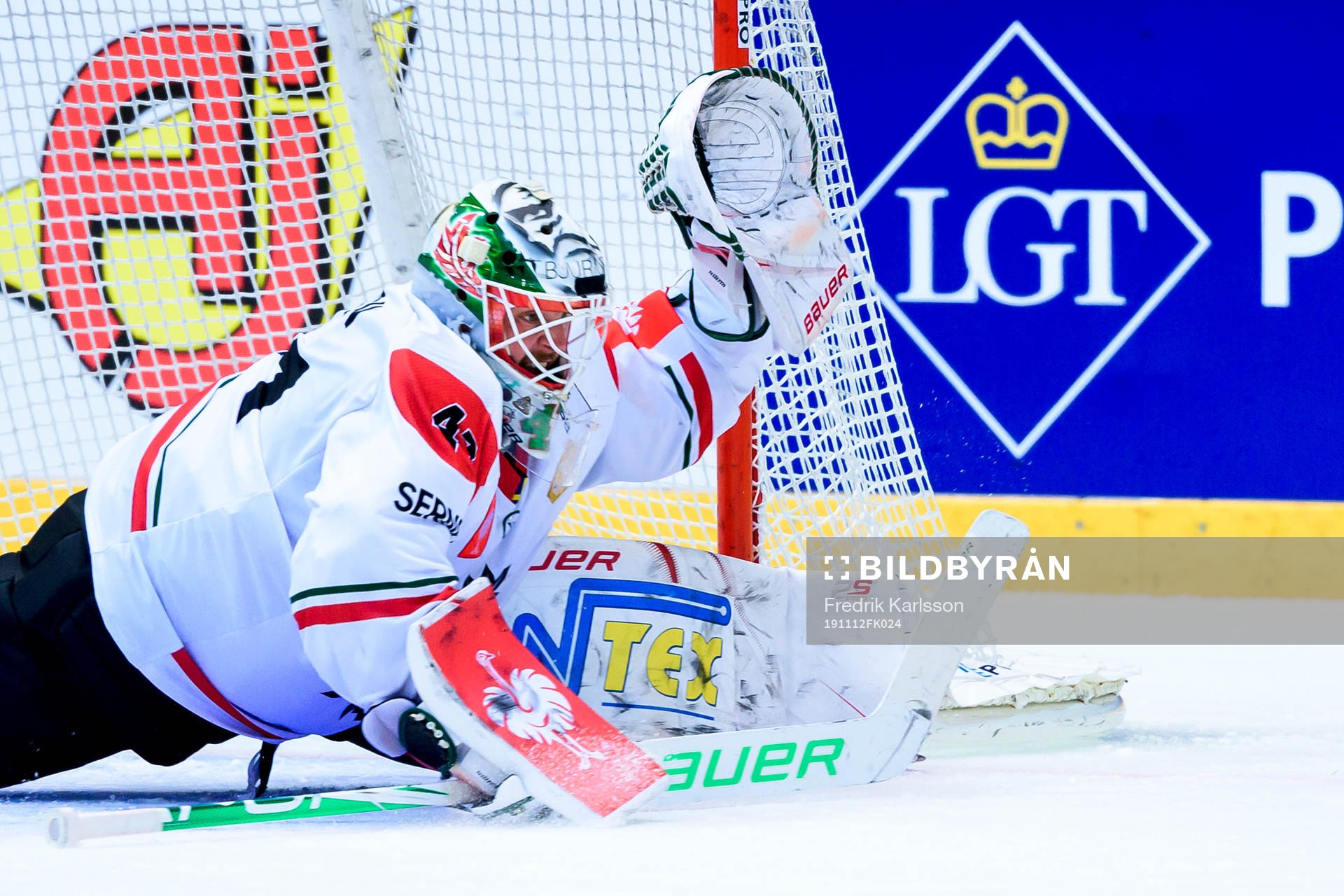 goalkeeper Niklas Rubin of Frölunda