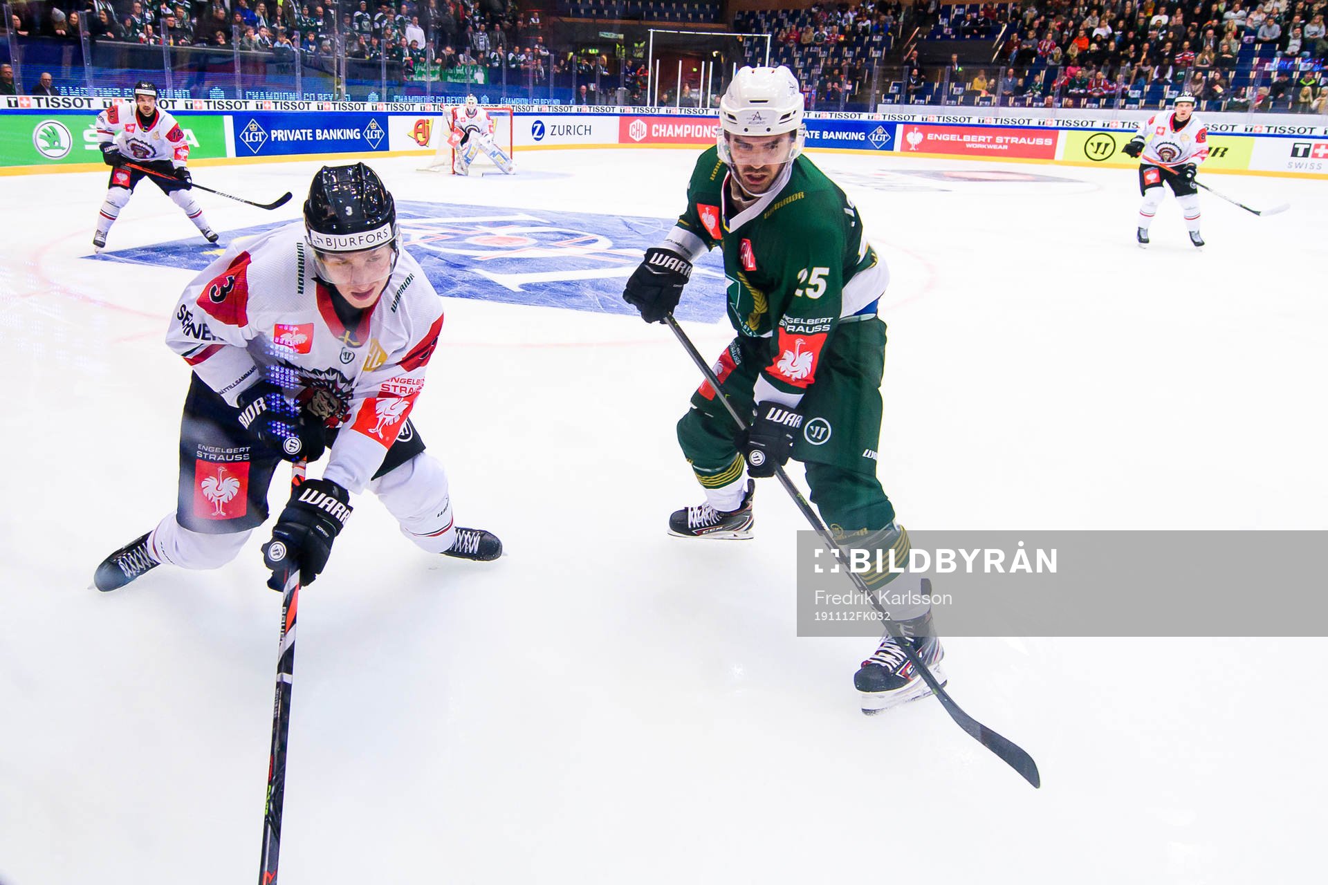 Jacob Moverare of Frölunda and Martin Johansson of