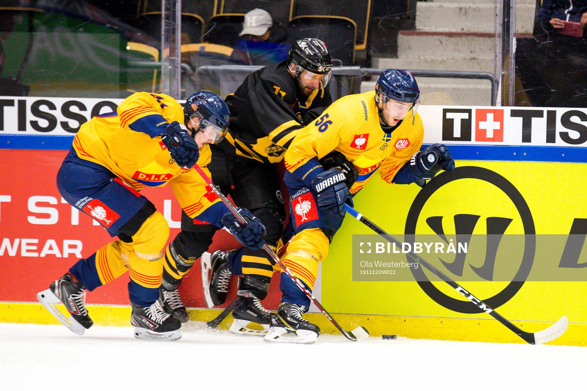 Tom Pyatt of Skellefteå of Skellefteå and Robin Norell of