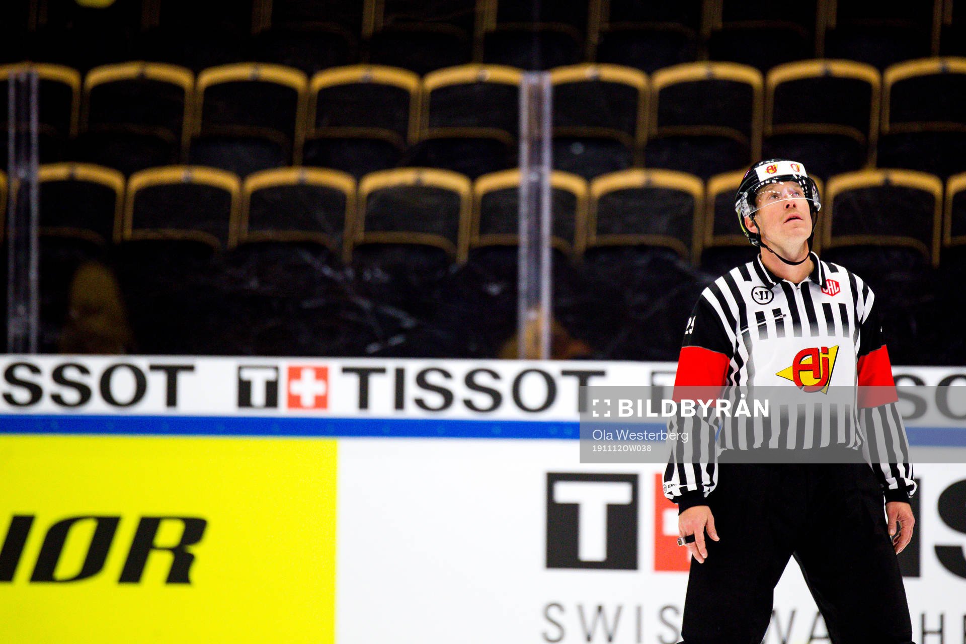 Referee Tobias Björk