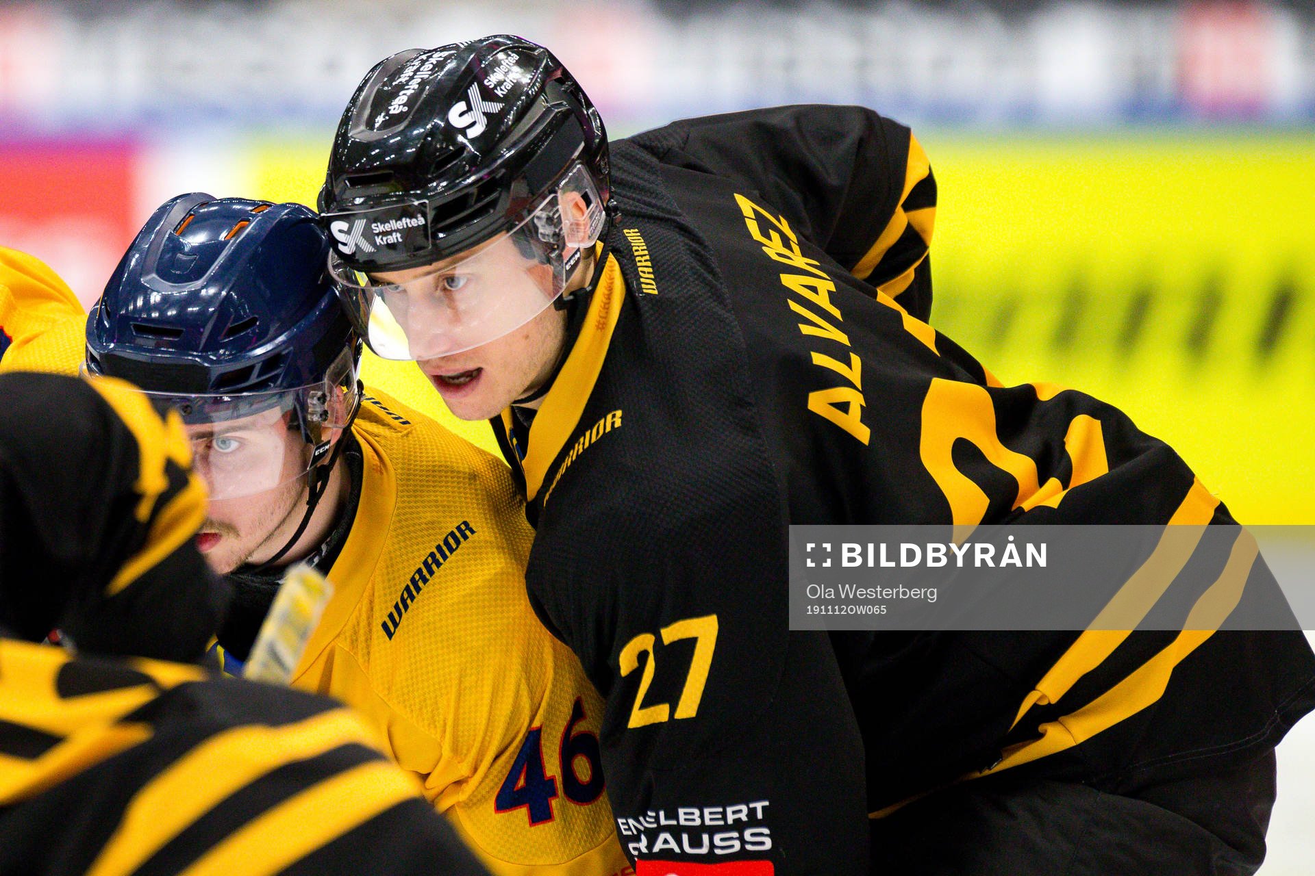 Robin Alvarez of Skellefteå and Albin Grewe  of Djurgården