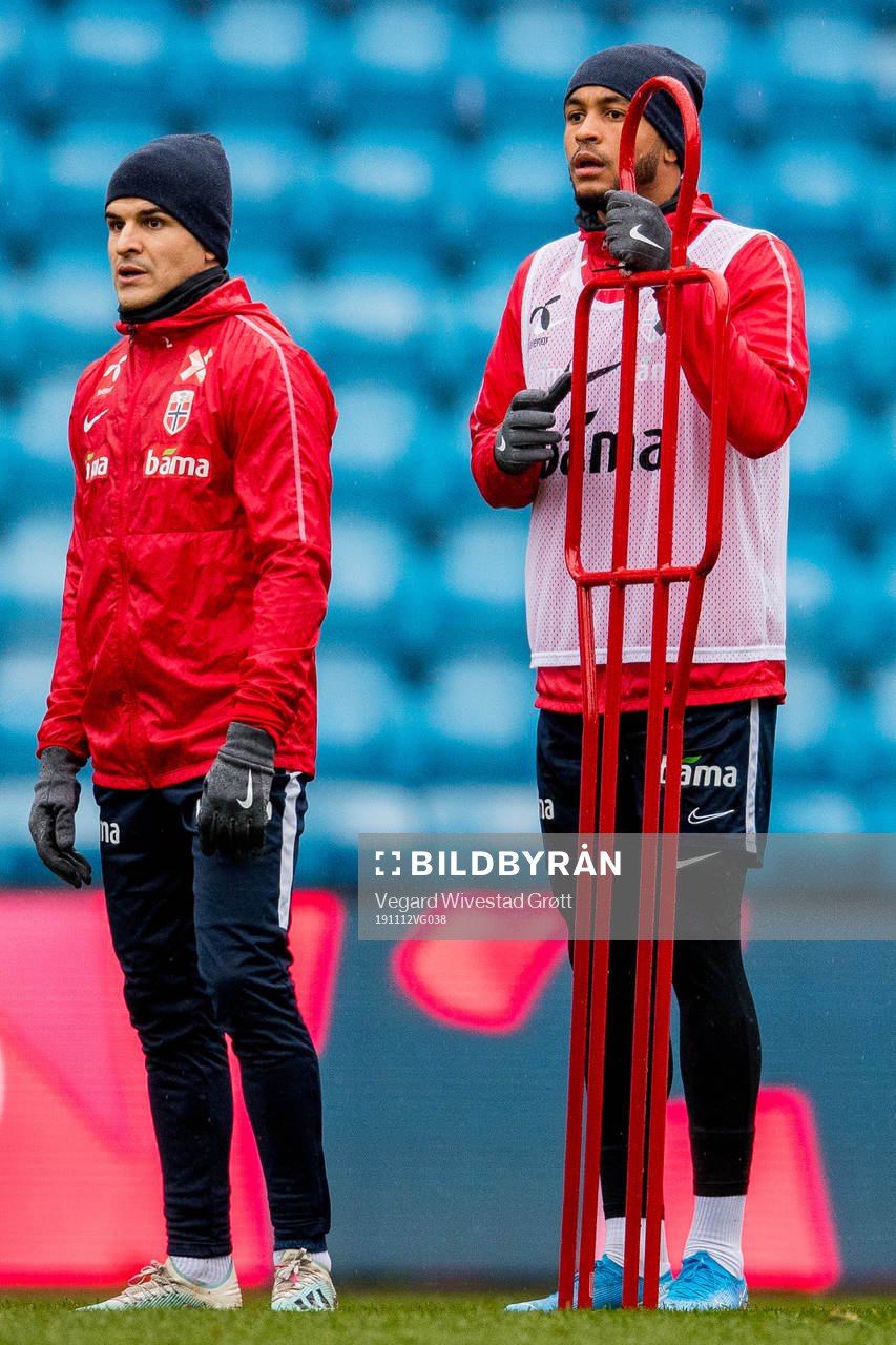 Tarik Elyounoussi and Joshua King of Norway
