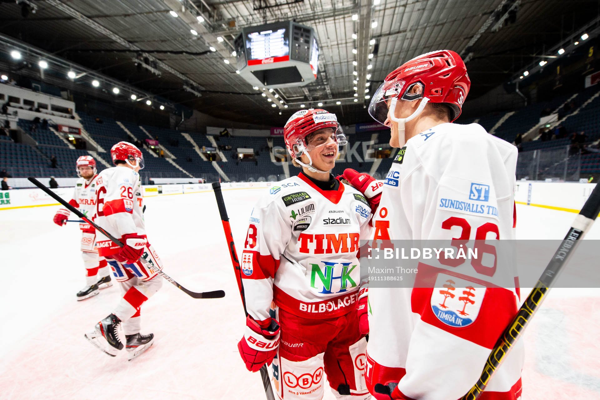 Timrås Léon Lerebäck och Gustav Nielsen jublar
