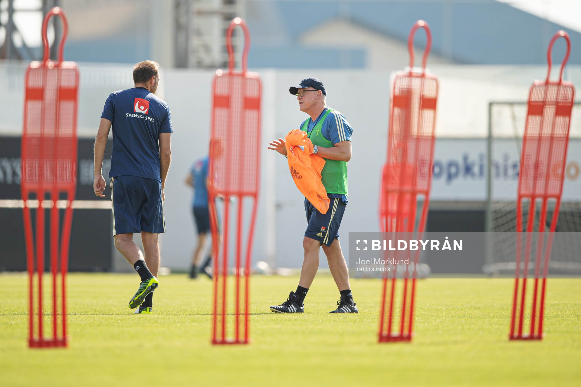 Andreas Granqvist and head coach Janne Andersson of the