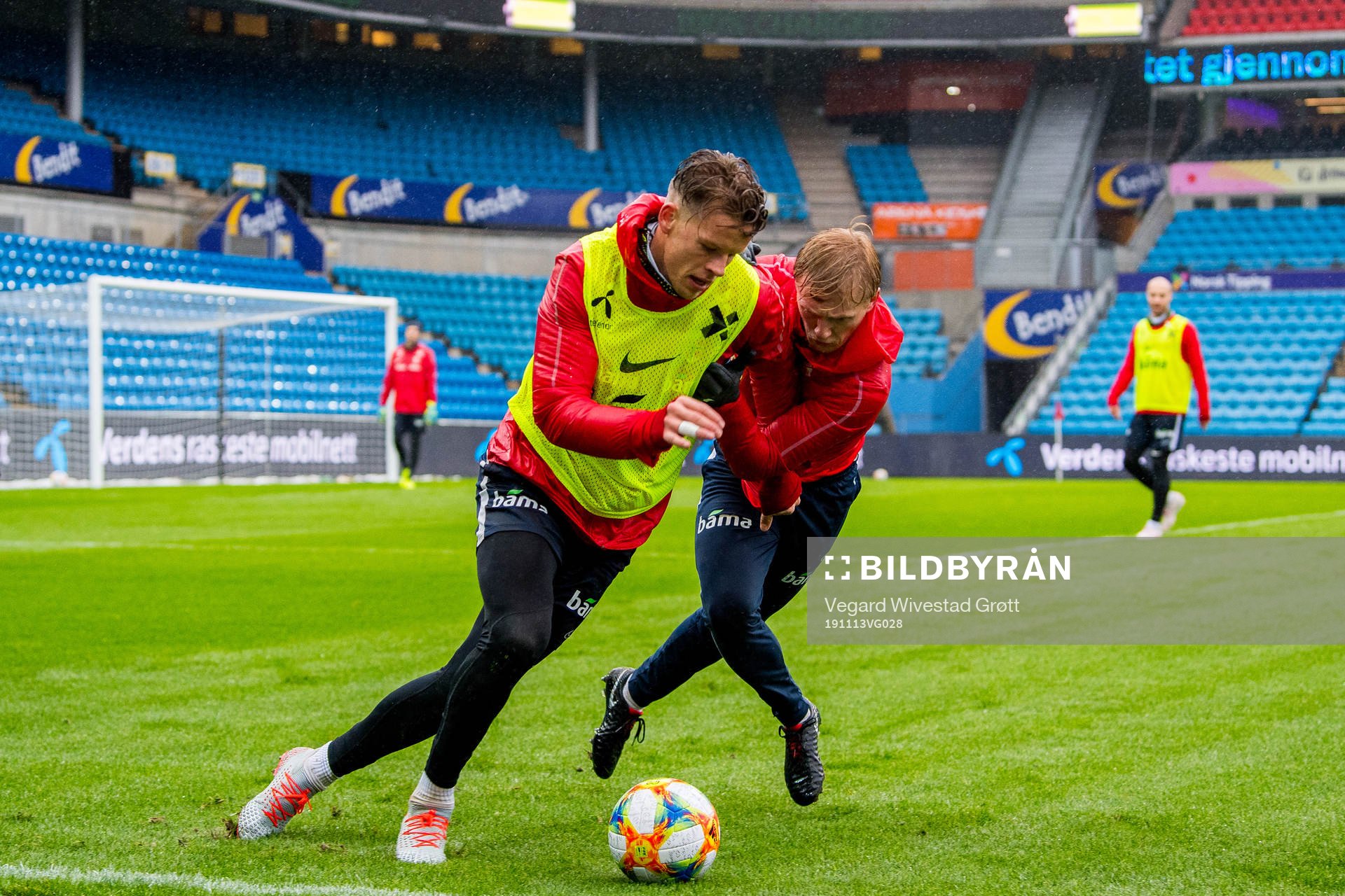 Goalkeeper Ørjan Nyland and Mats Møller Dæhli of Norway