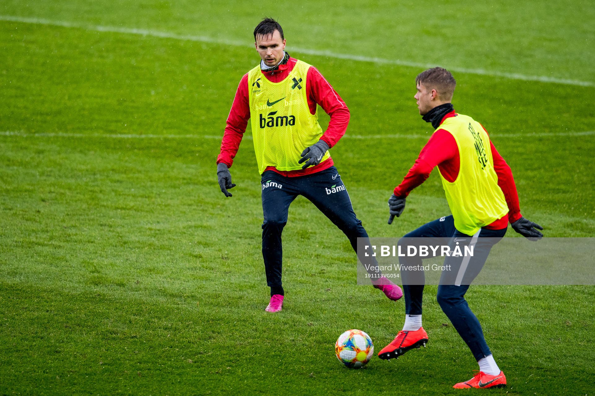 Ole Kristian Selnæs and Kristoffer Ajer of Norway