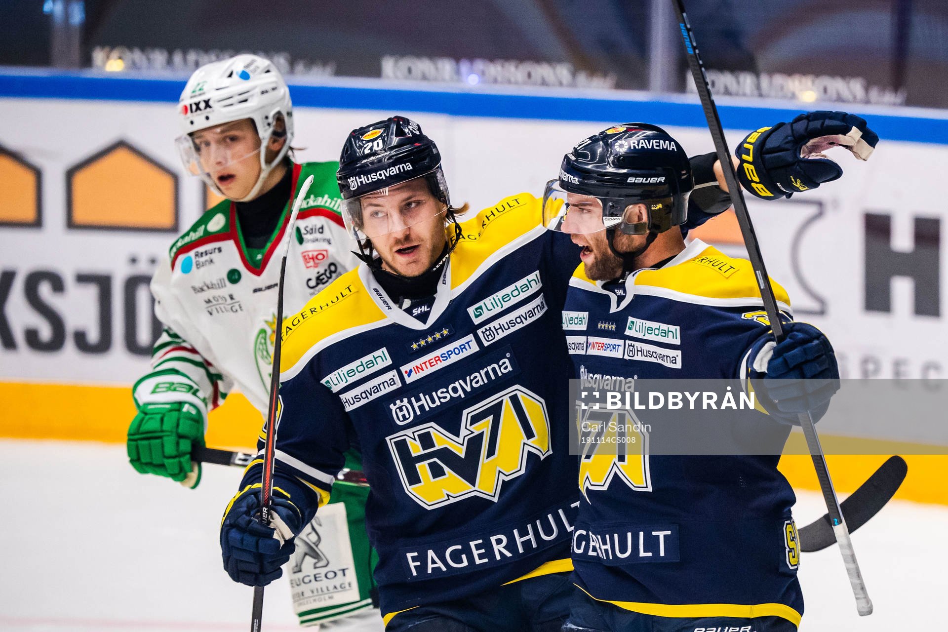 s Linus Sandin och Christian Sandberg jublar