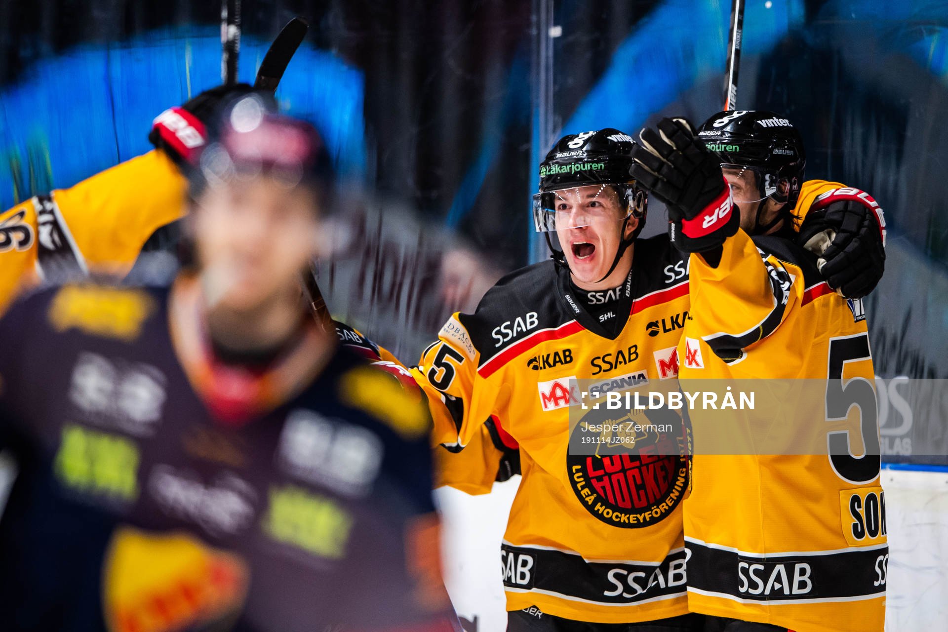 Luleås Arttu Ilomäki jublar