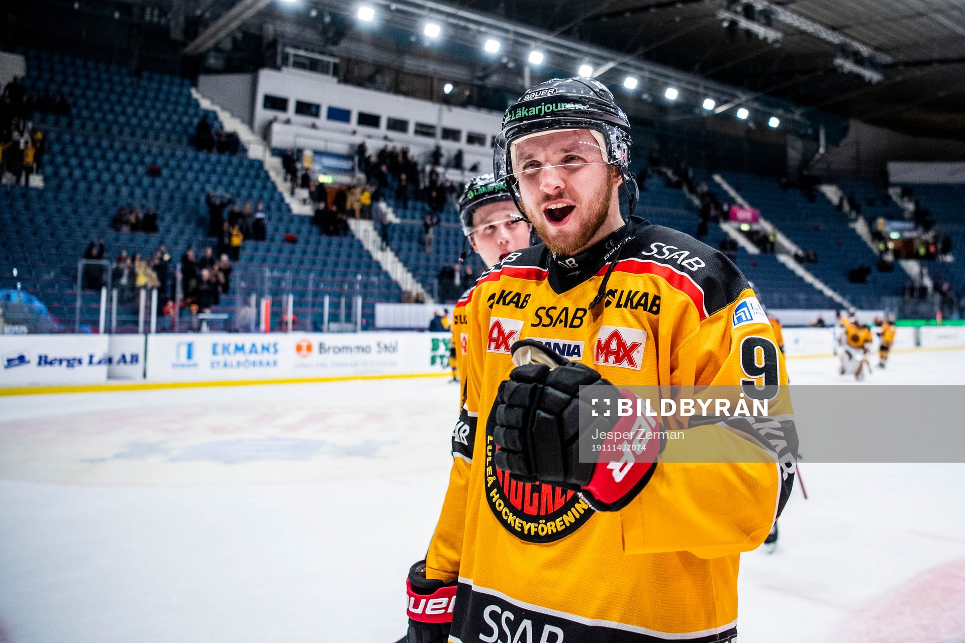 Luleås Robin Kovacs jublar