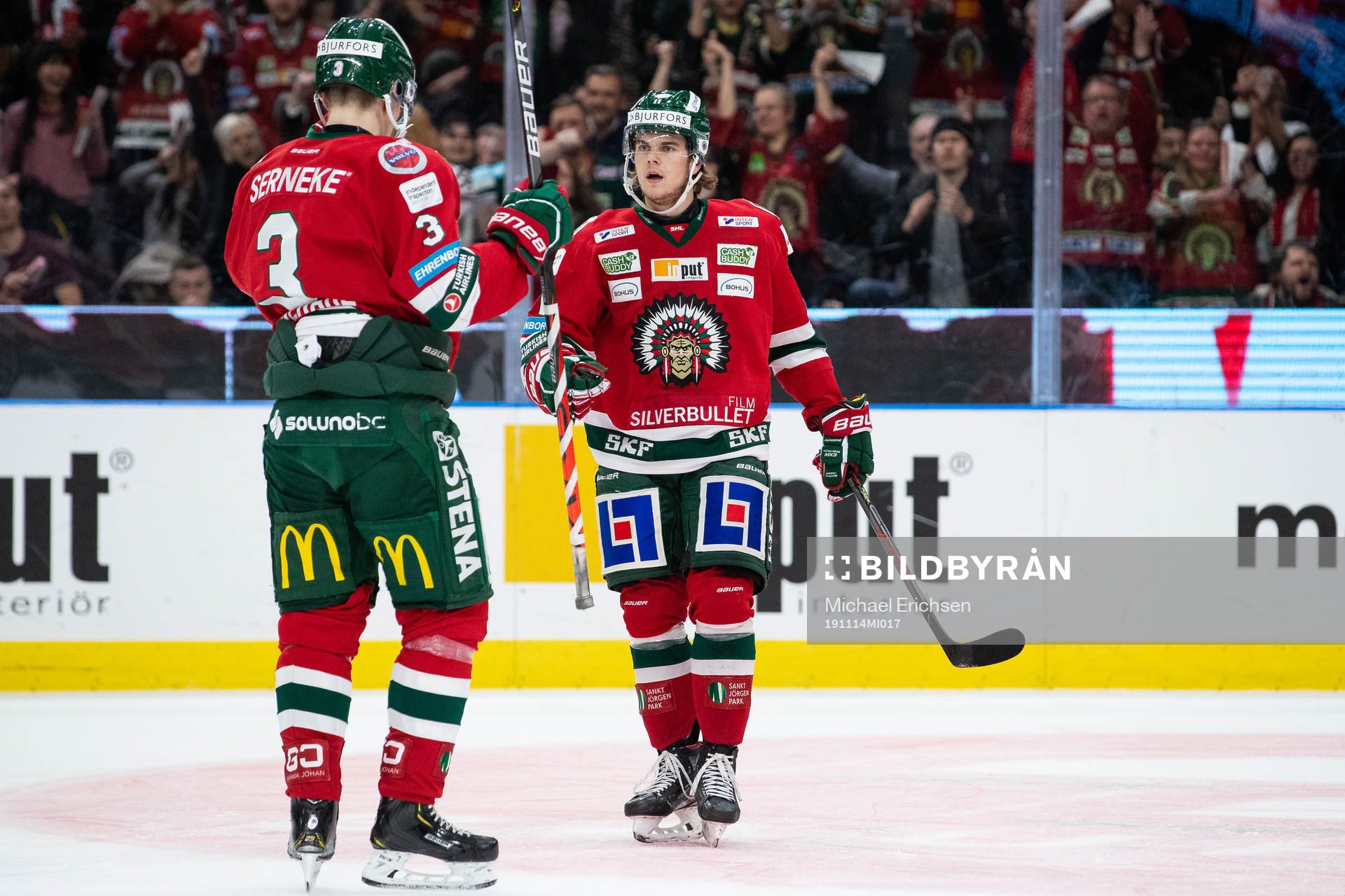 Frölundas Jacob Moverare jublar med Samuel Fagemo