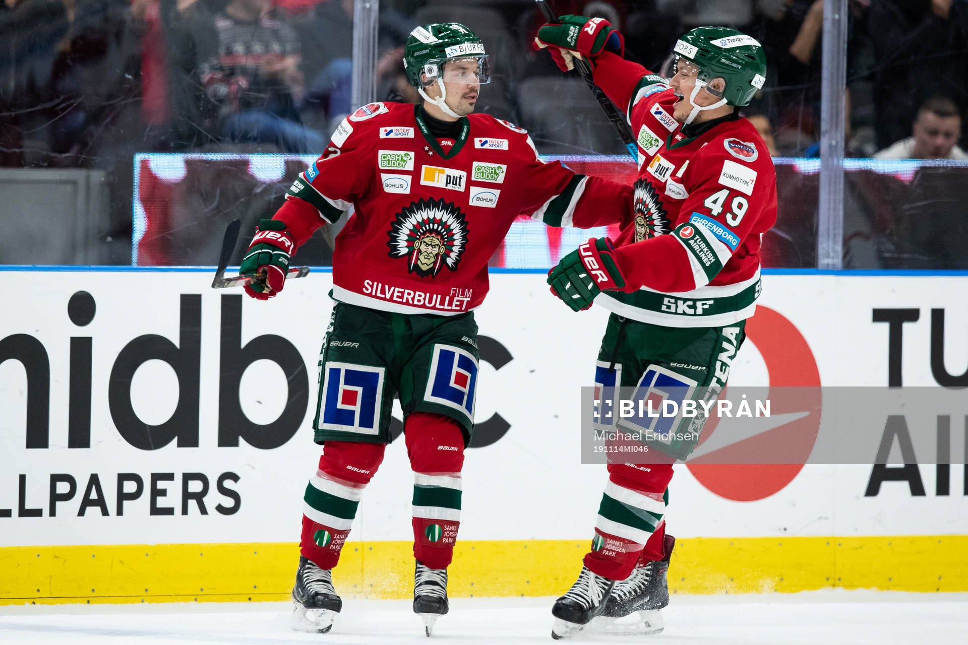 Frölundas Patrik Carlsson jublar med Rhett Rakhshani