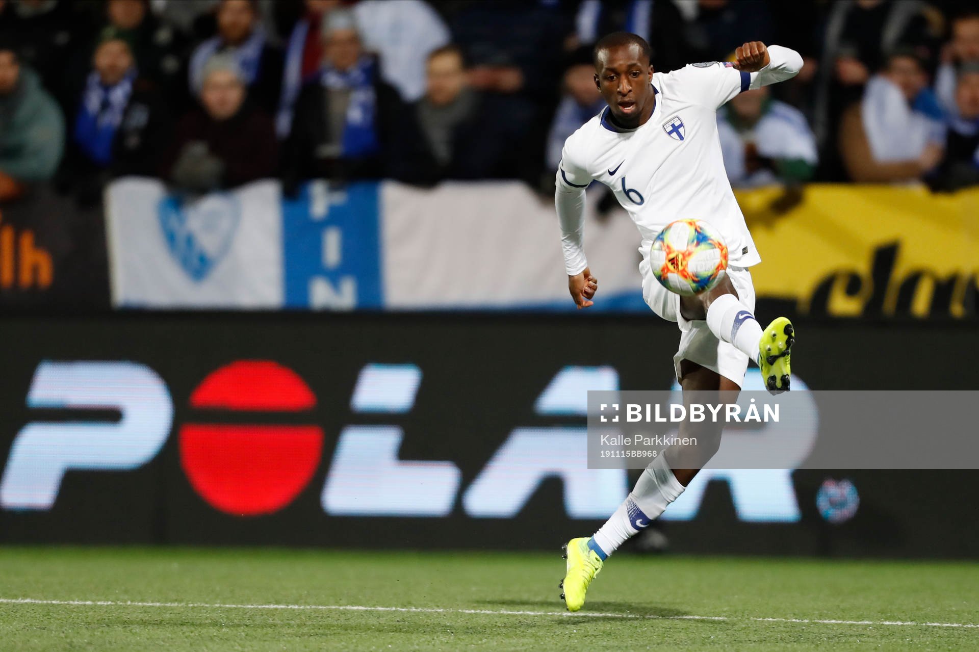 Glen Kamara #6, FIN