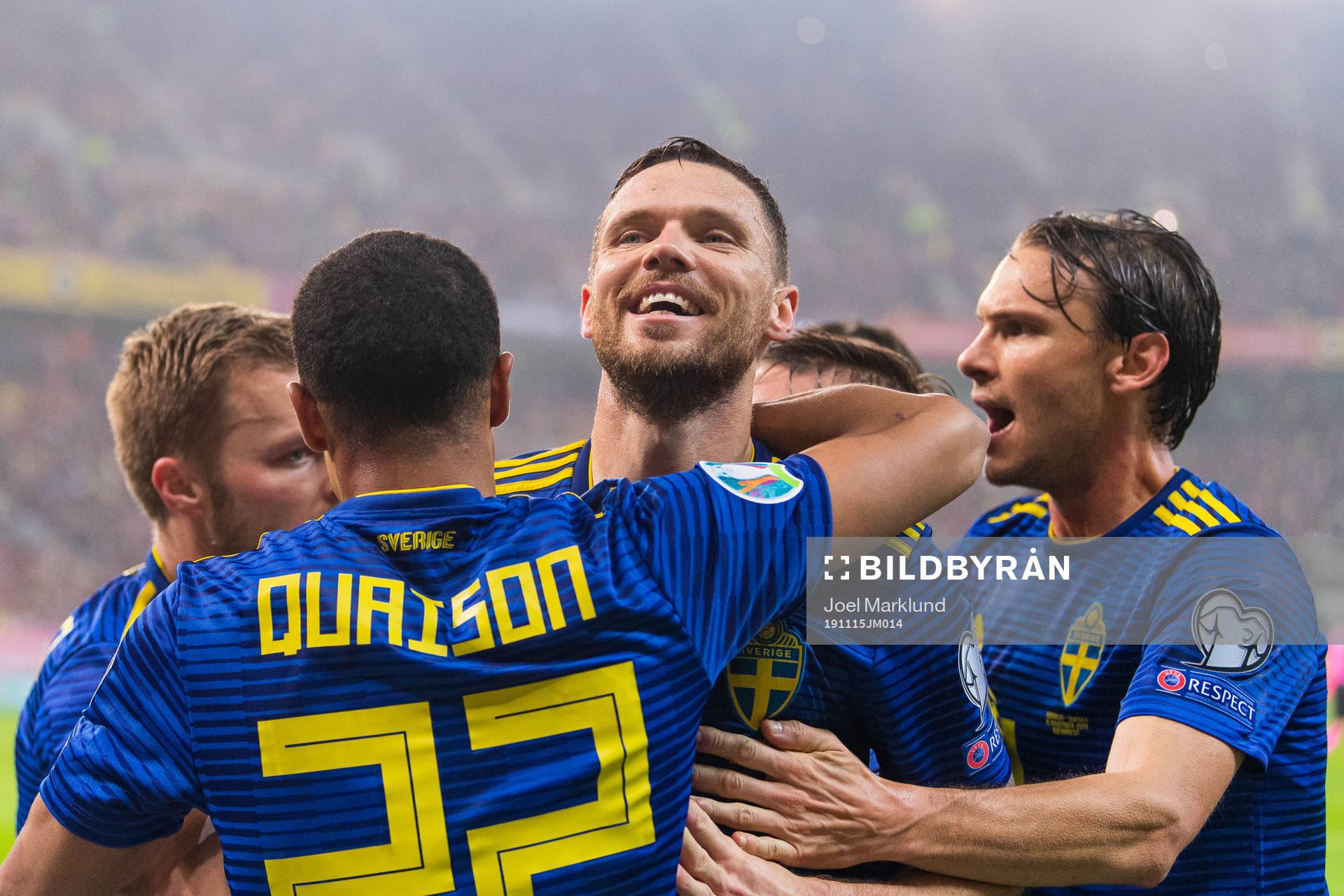 Marcus Berg of Sweden celebrate with team mates