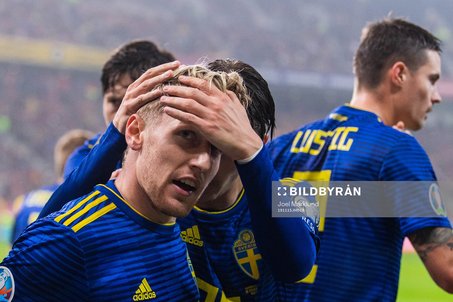 Emil Forsberg of Sweden celebrate