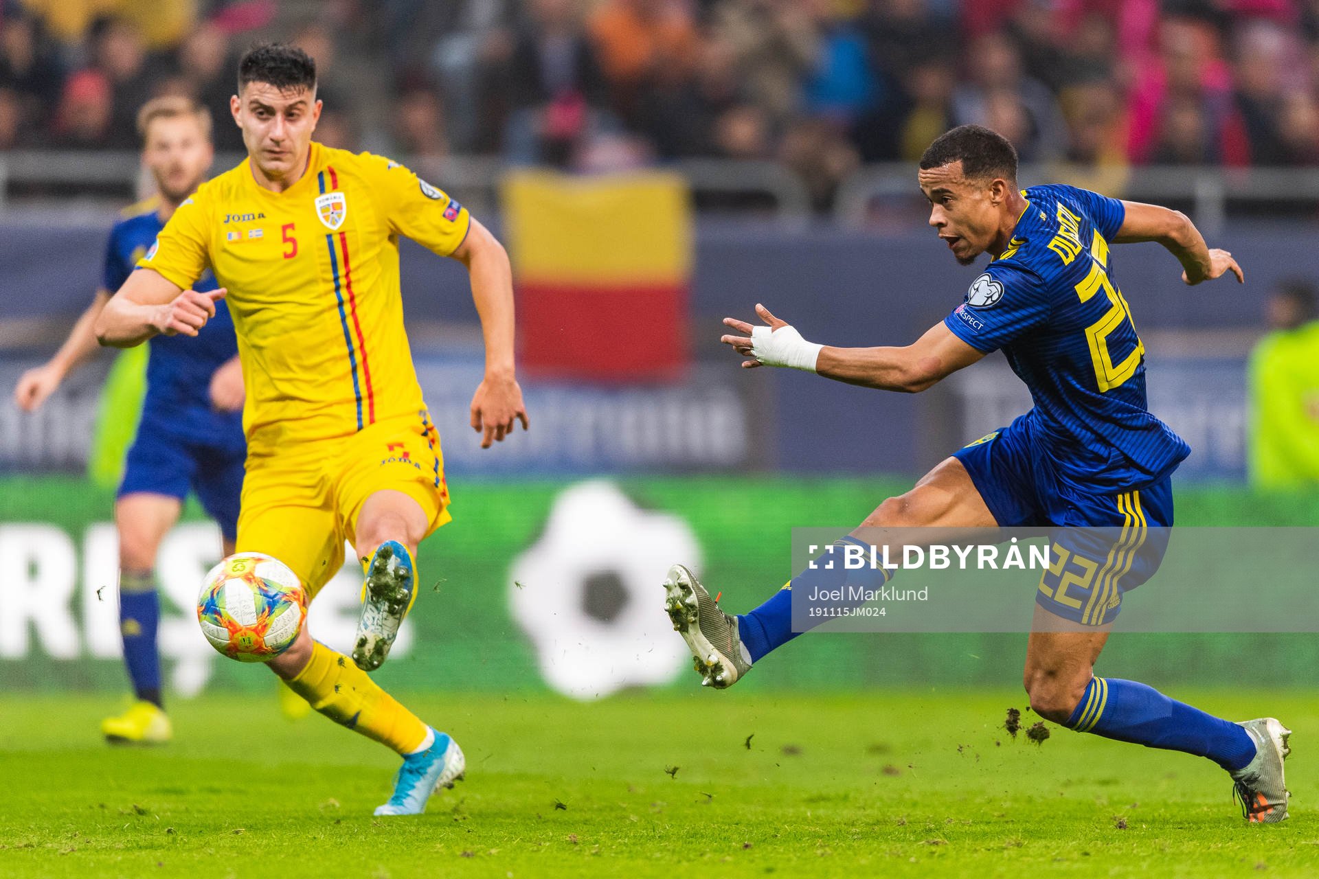 Robin Quaison of Sweden scores 0-2