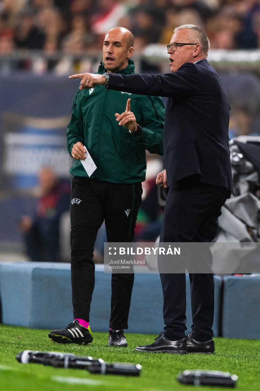 The fourth official Michael Fabbri and Janne Andersson,