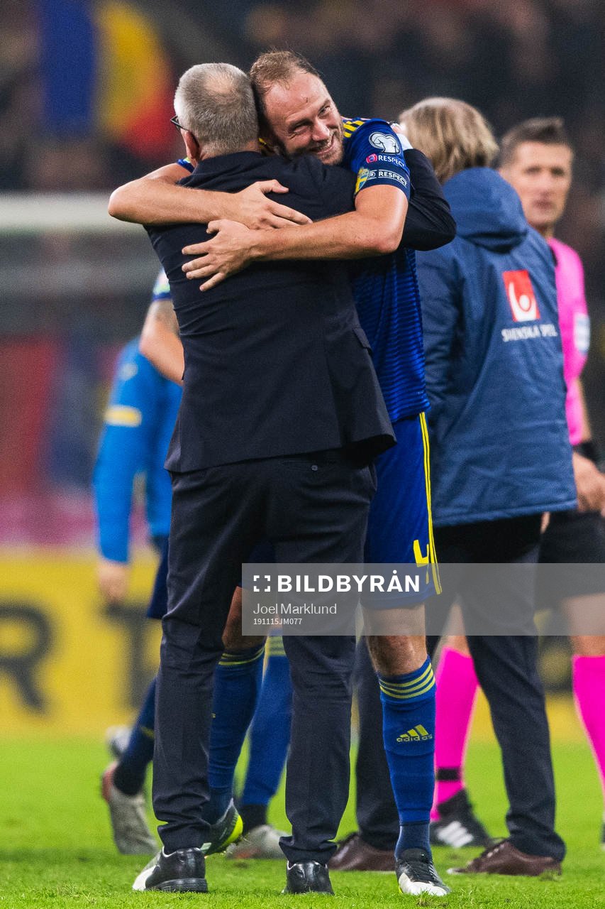 Andreas Granqvist and Janne Andersson, head coach of Sweden