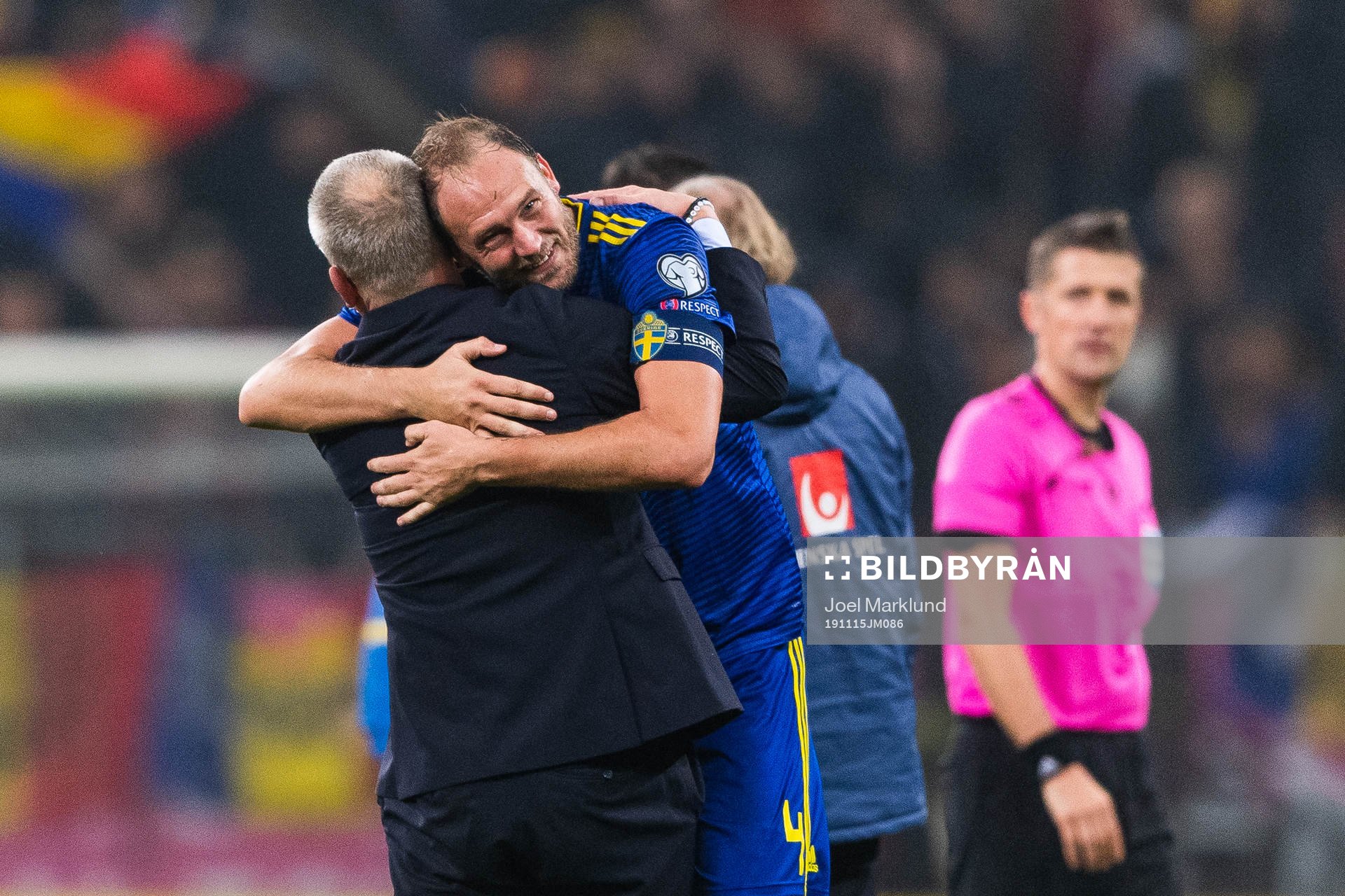 Andreas Granqvist and Janne Andersson, head coach of Sweden