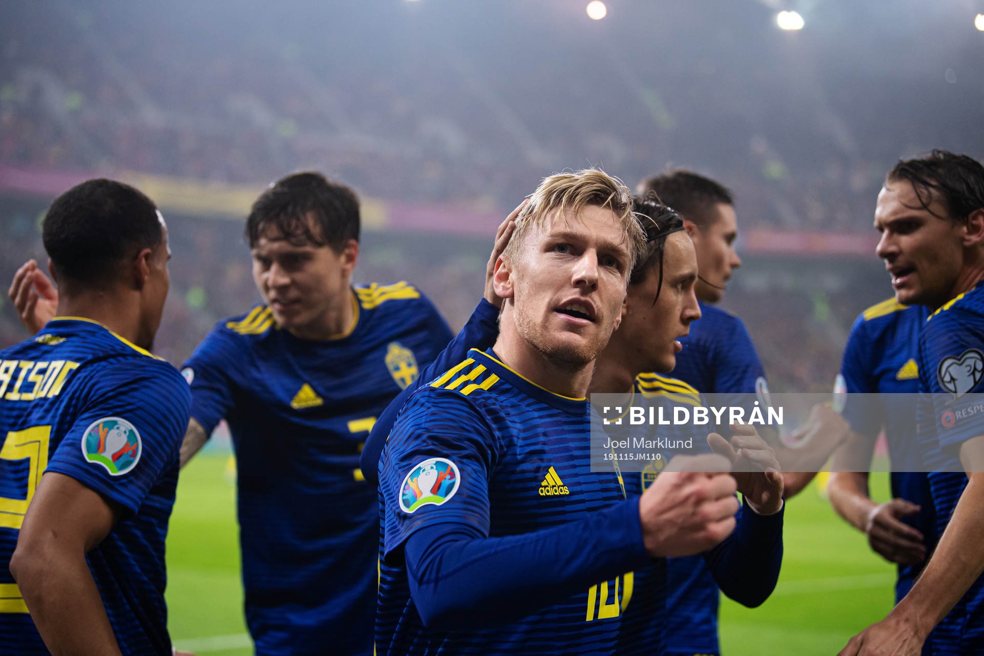 Emil Forsberg of Sweden celebrates the 0-1 goal from Marcus
