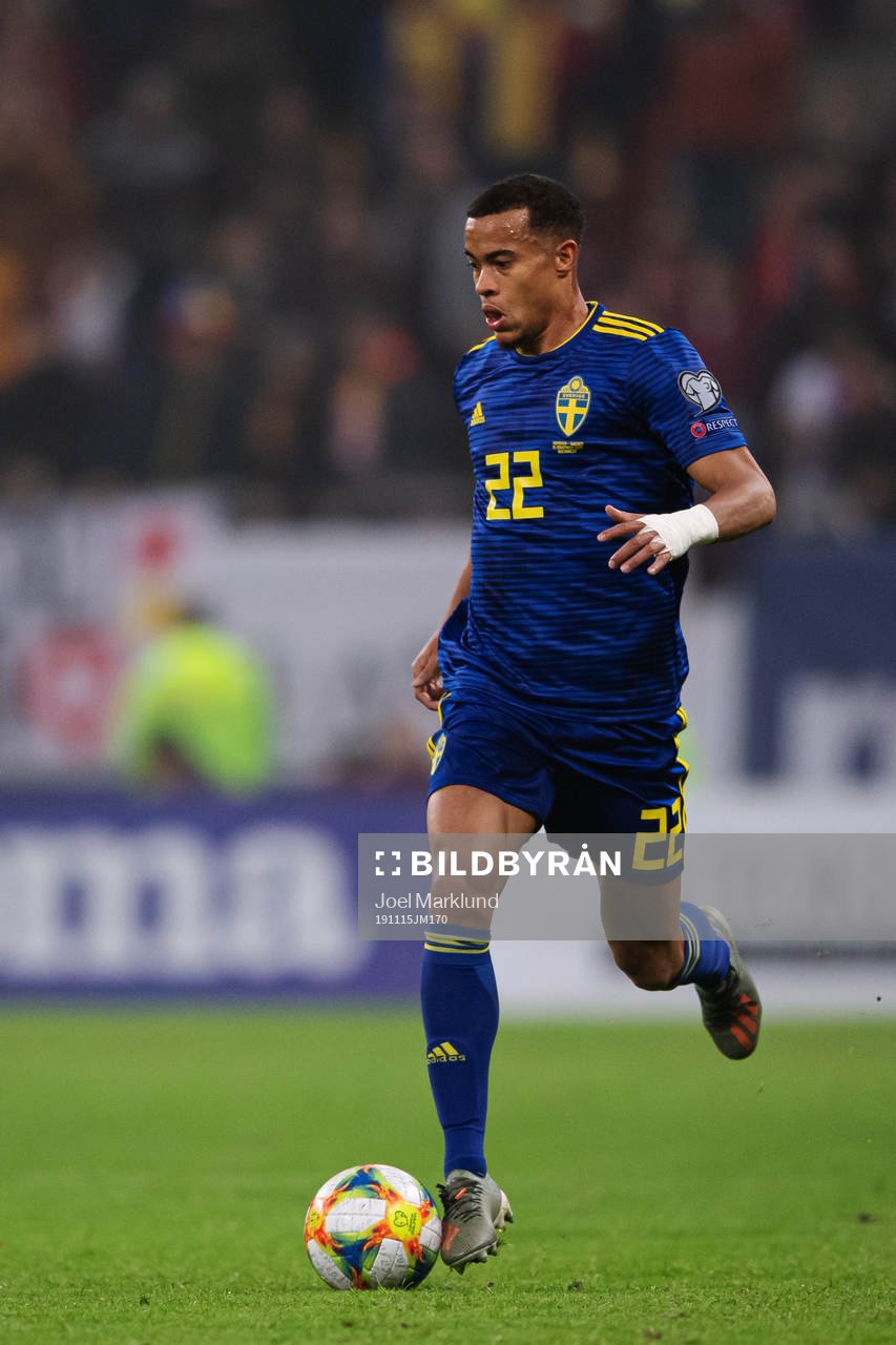 Robin Quaison of Sweden