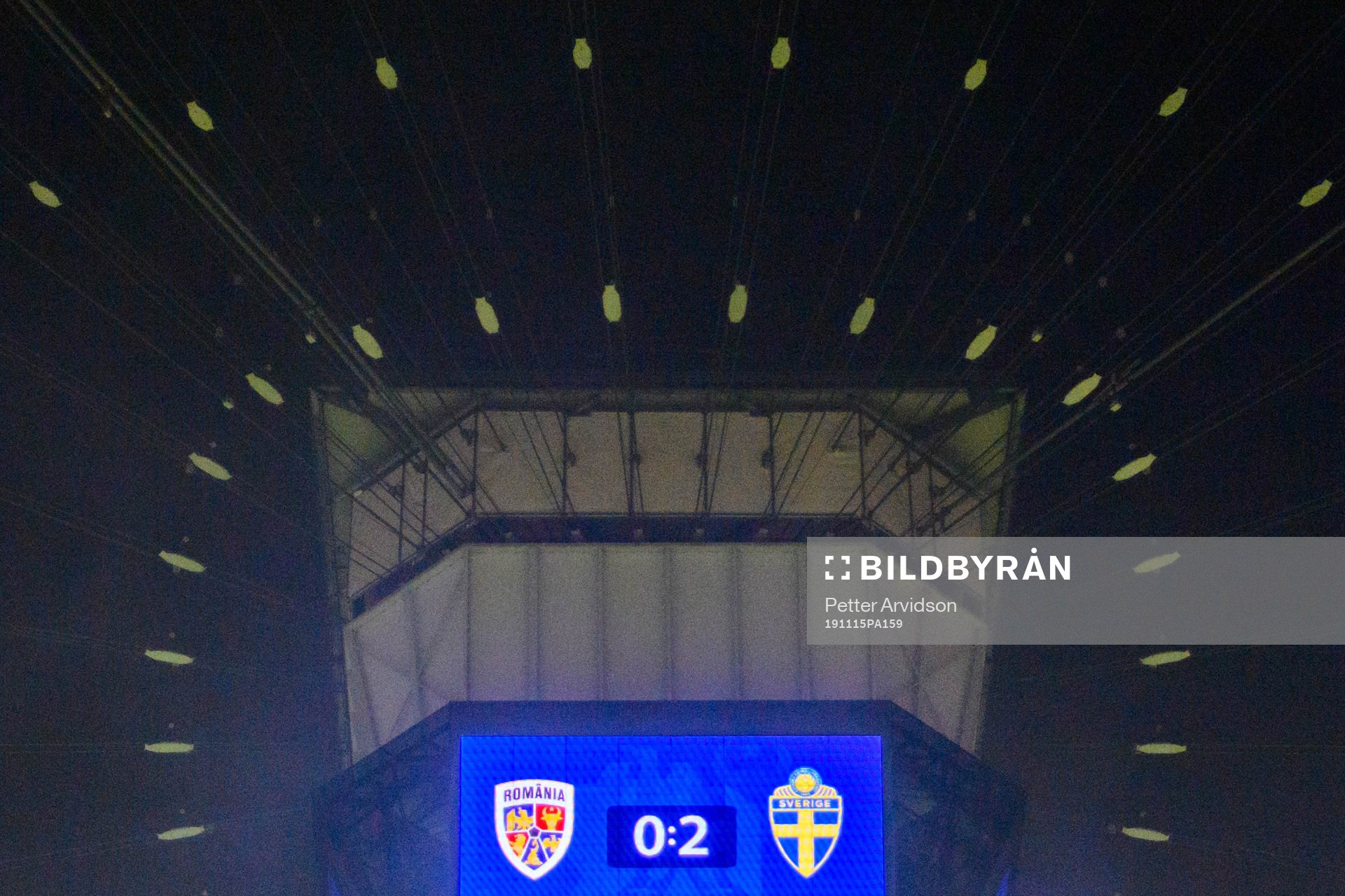 The media cube shows the result 0-2