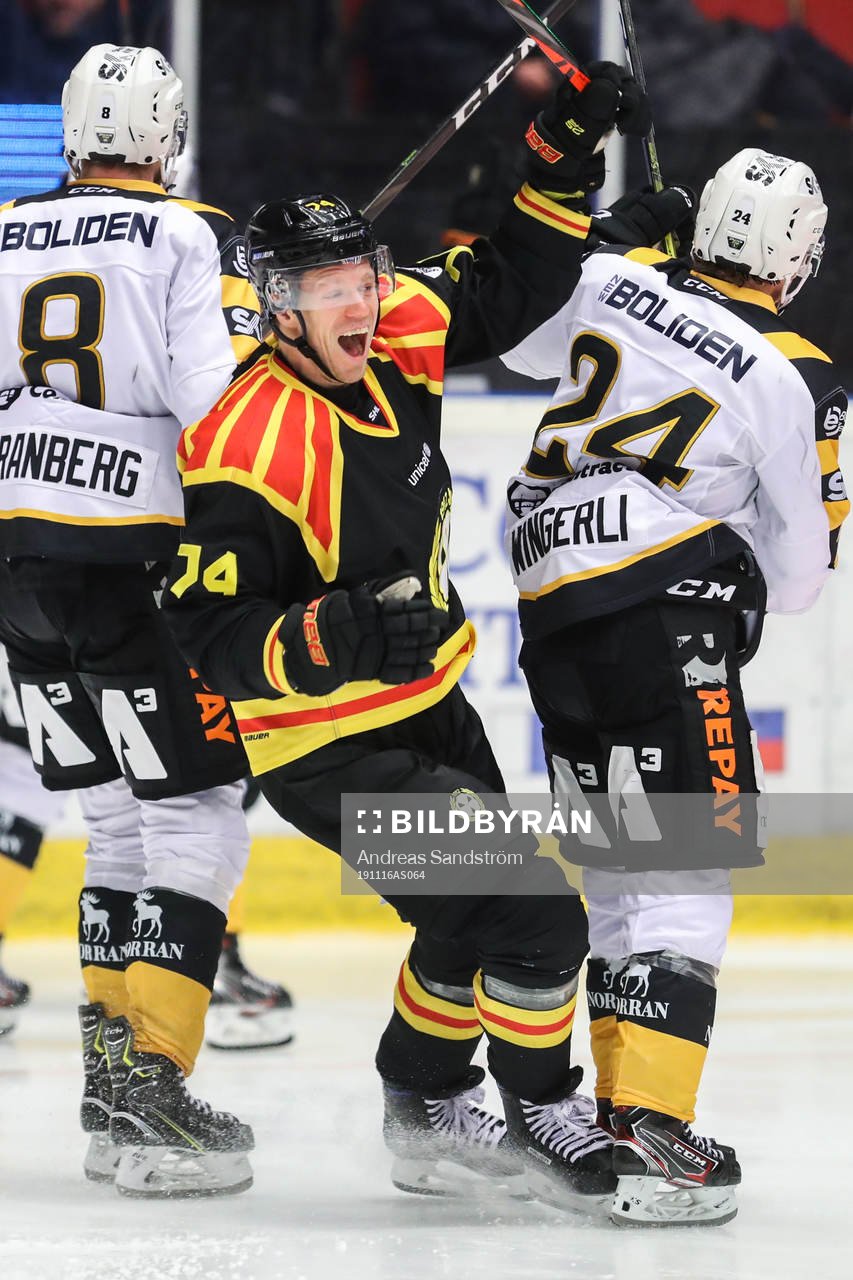 Brynäs Nicklas Danielsson jublar