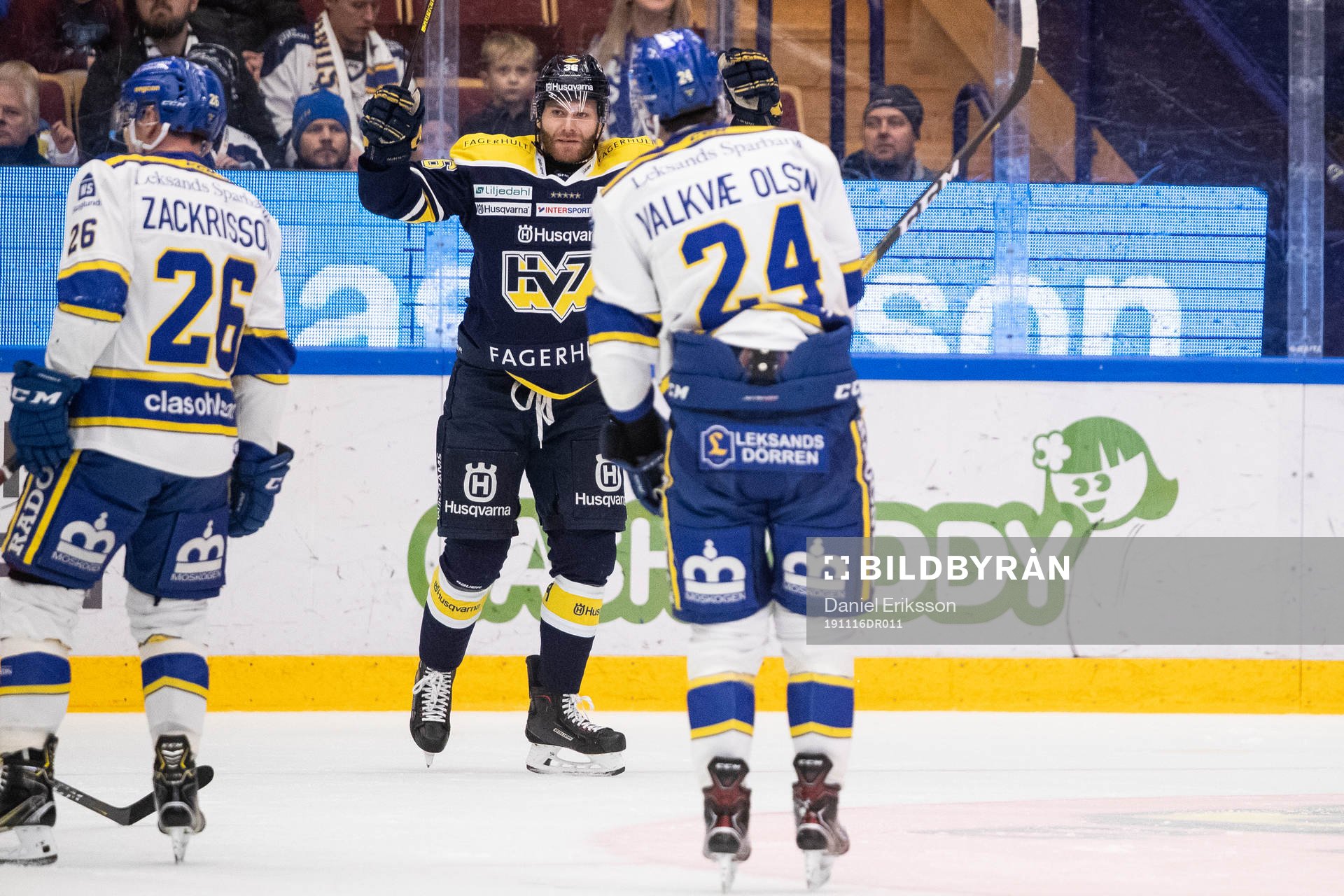 s Anthony Camara jublar