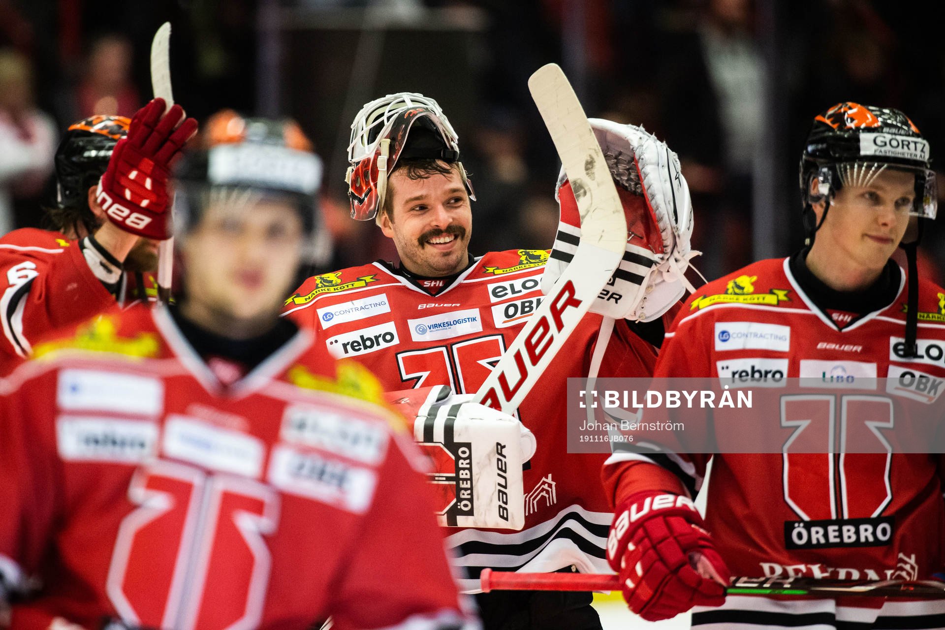 Örebros målvakt Dominik Furch  jublar