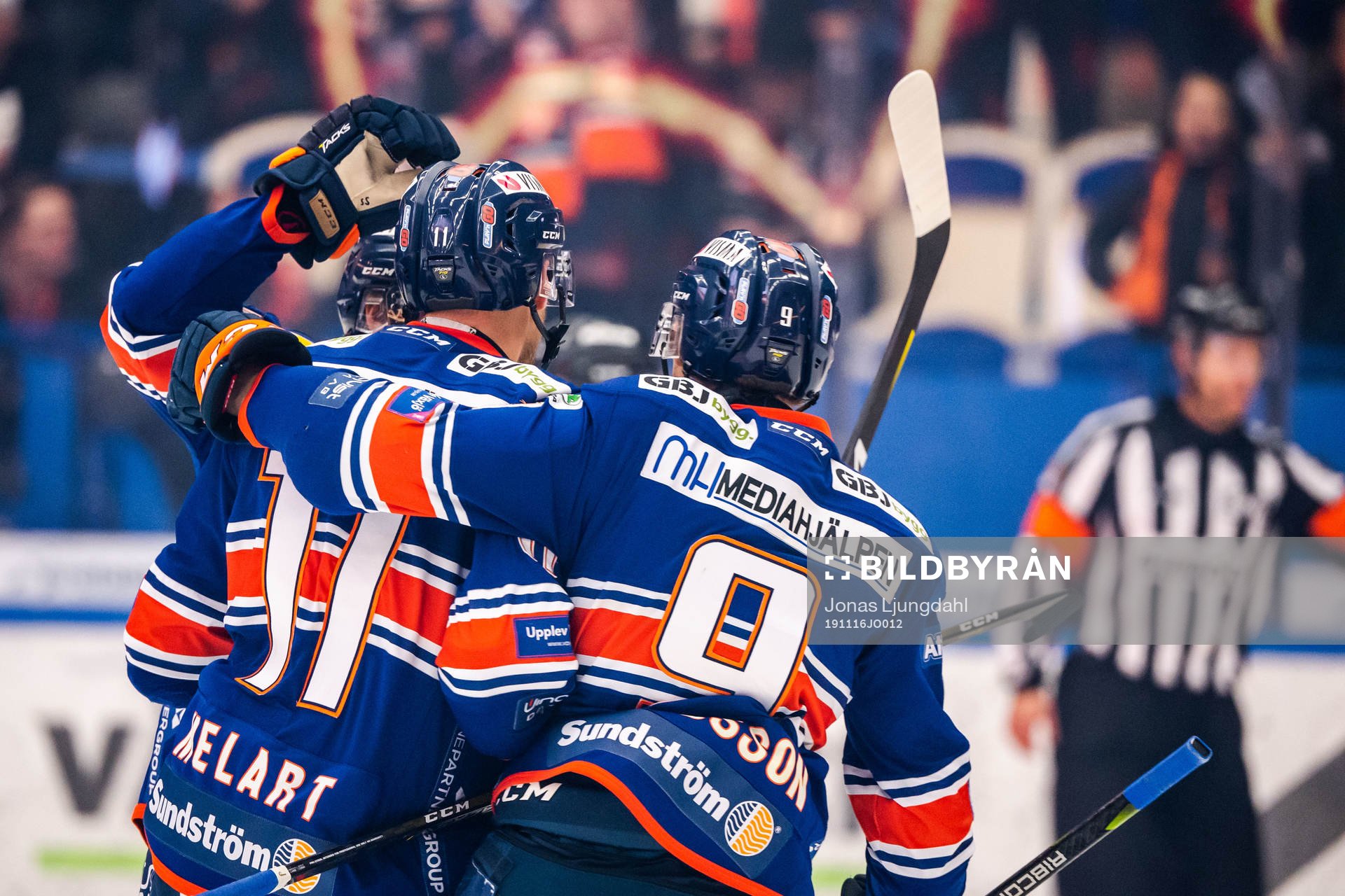 Växjös Ilari Melart jublar med lagkamrater