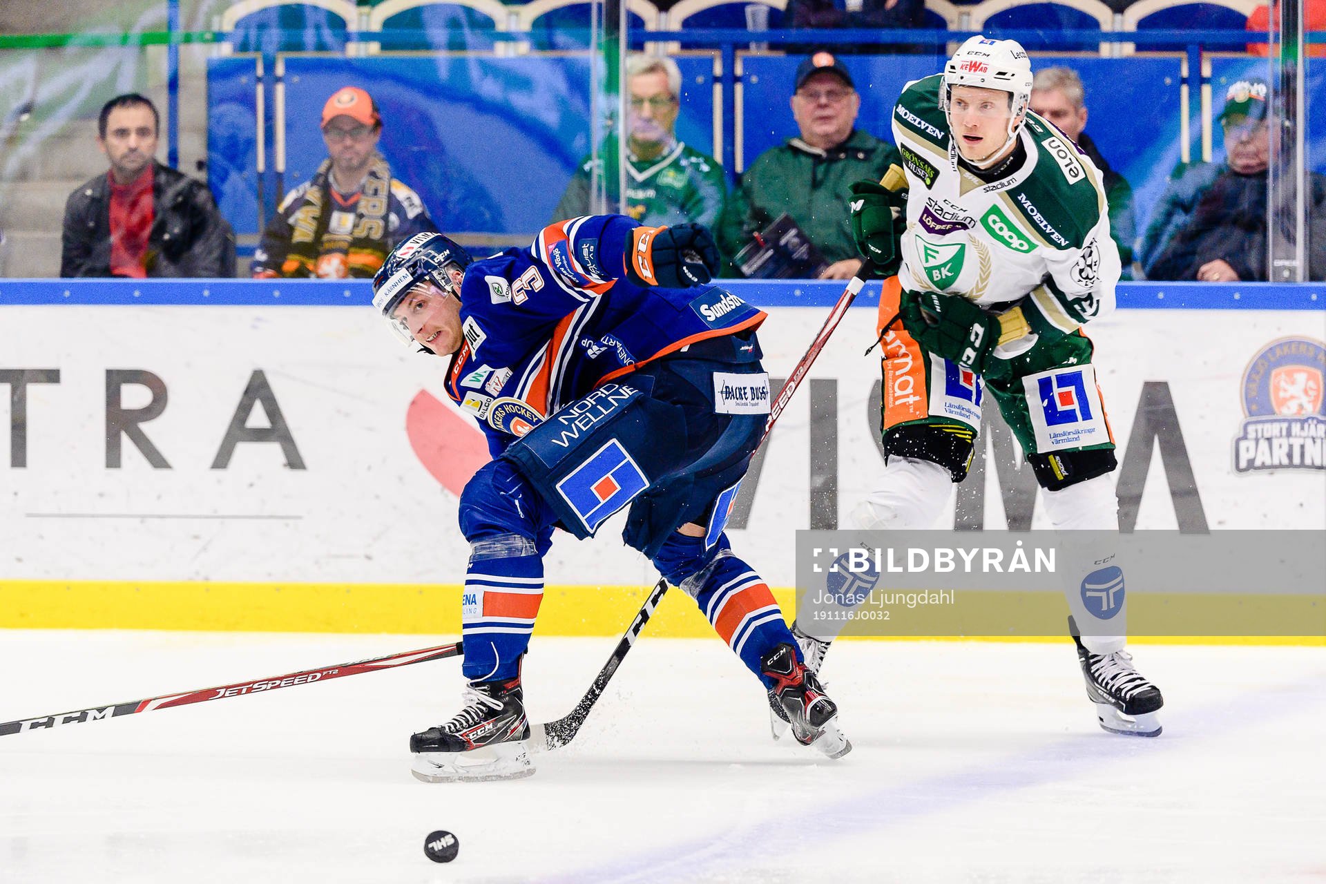 Växjös Oliver Bohm och Färjestads Johan Ryno
