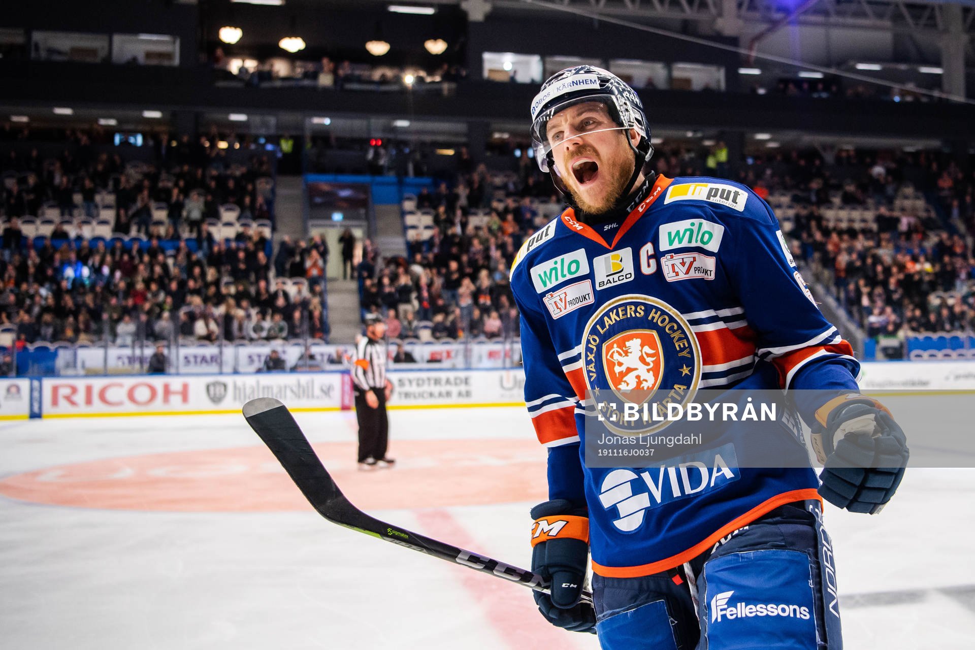 Växjös Erik Josefsson jublar
