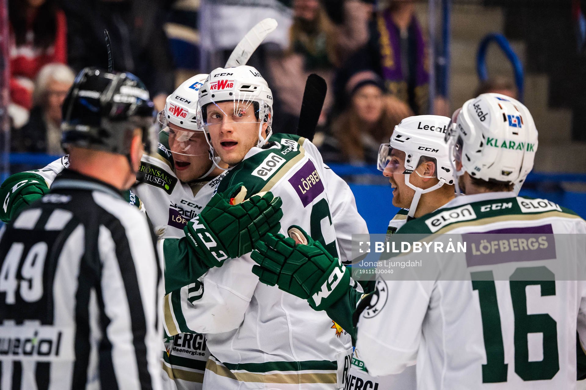 Färjestads Johan Ryno jublar