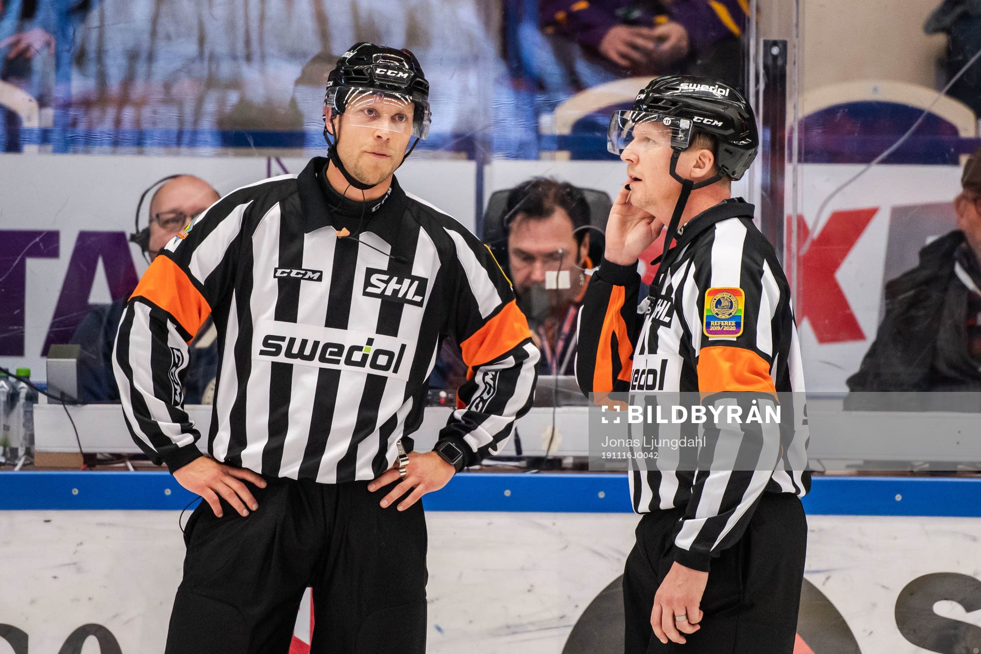 Domare Andreas Harnebring och domare Daniel Winge