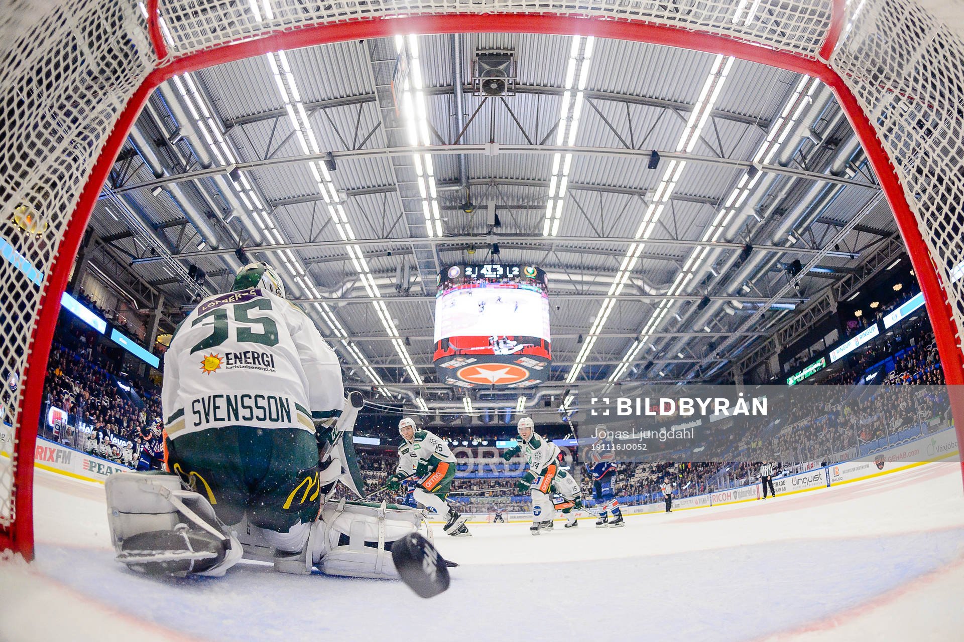 Växjös Miika Koivisto (ej i bild) gör mål 3-2 bakom