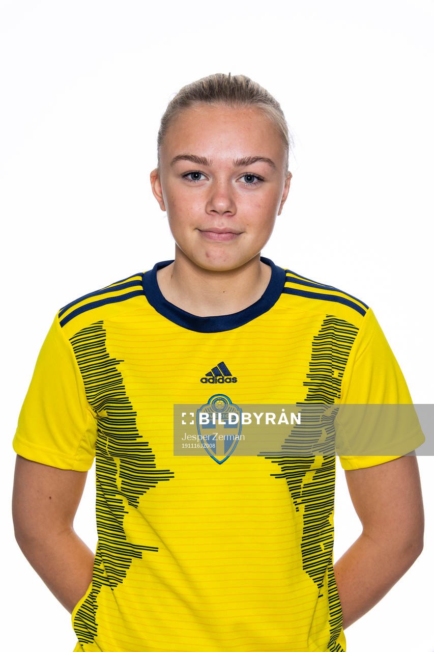 Lovisa Gunnarsson i F15-landslaget