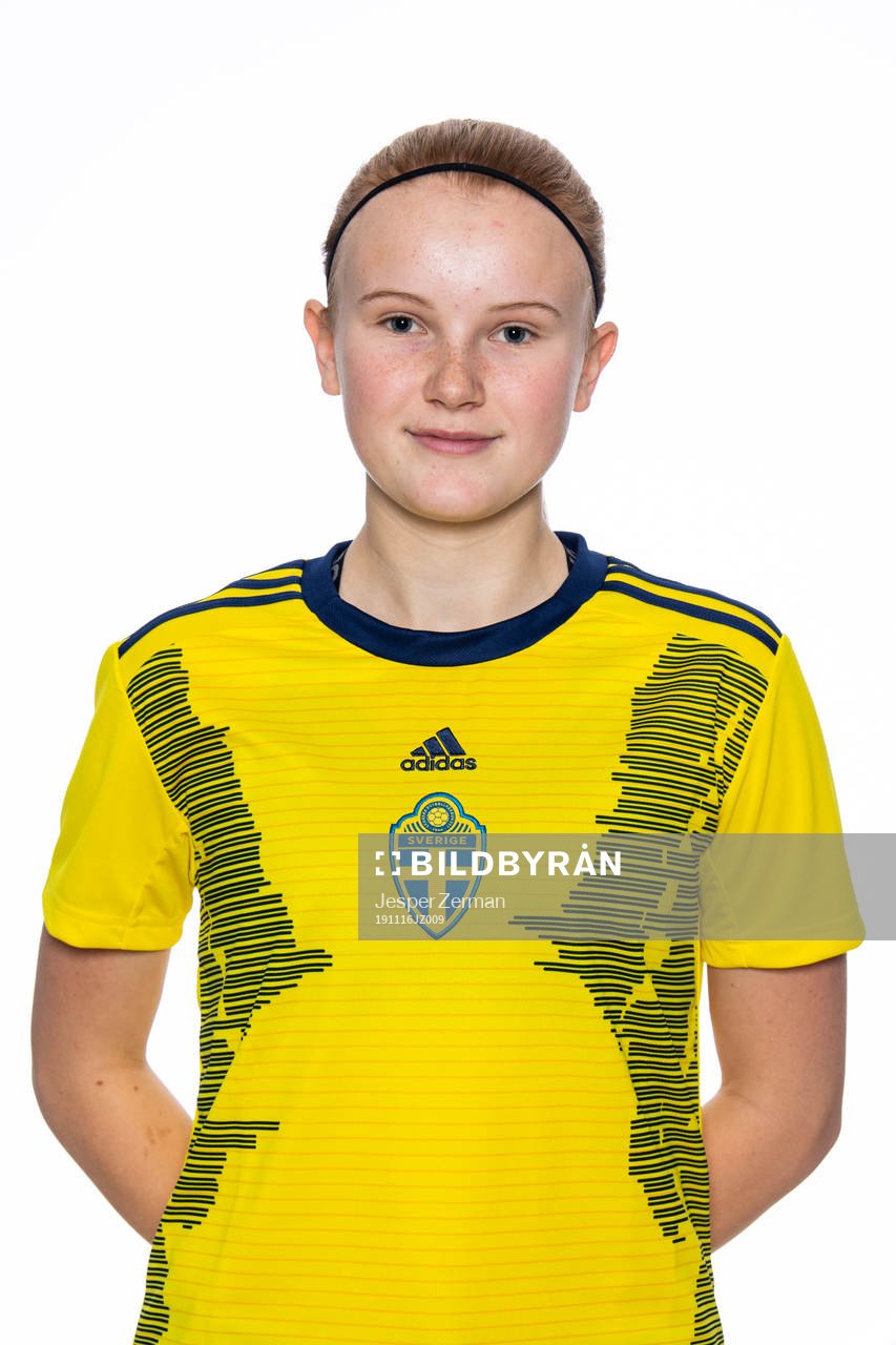 Elisabeth Tillenius  i F15-landslaget