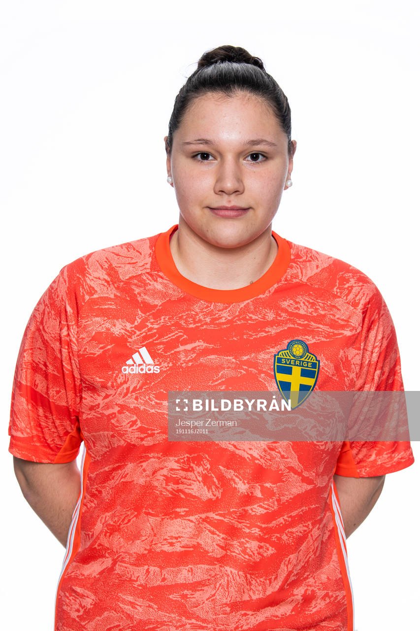 Caitlin Currie i F15-landslaget