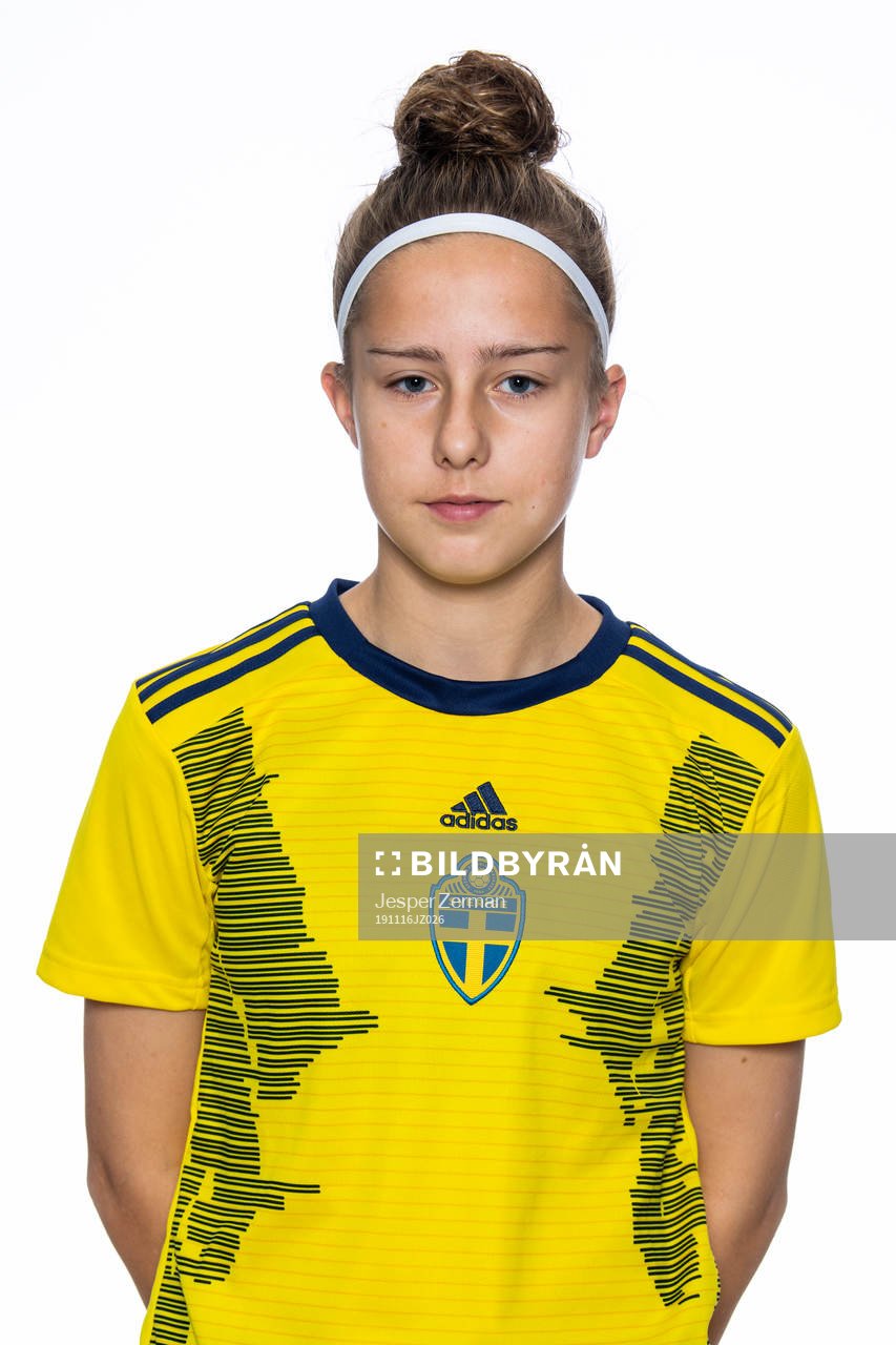 Isabella Svanström i F15-landslaget
