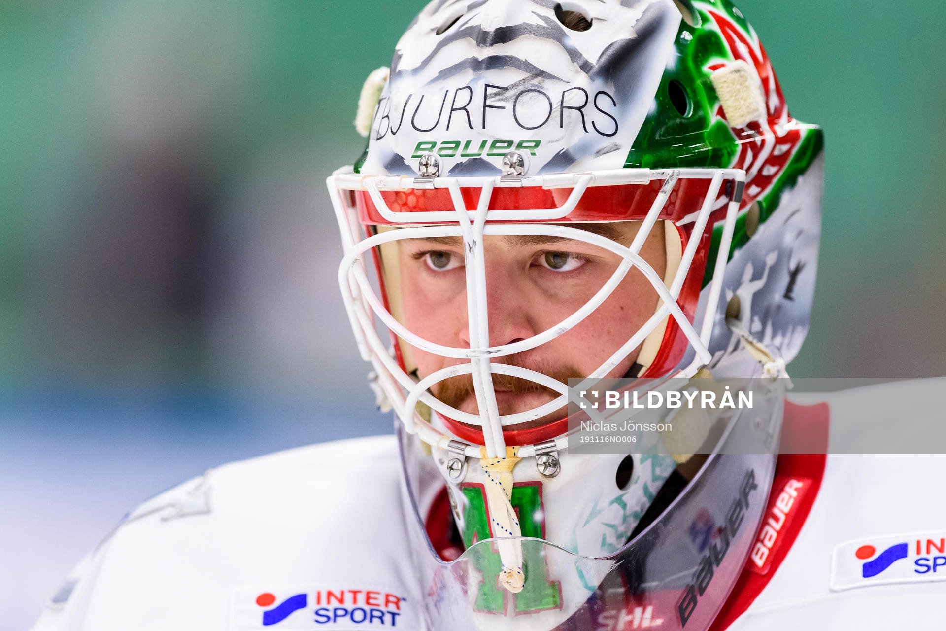 Frölundas målvakt Niklas Rubin innan ishockeymatchen i