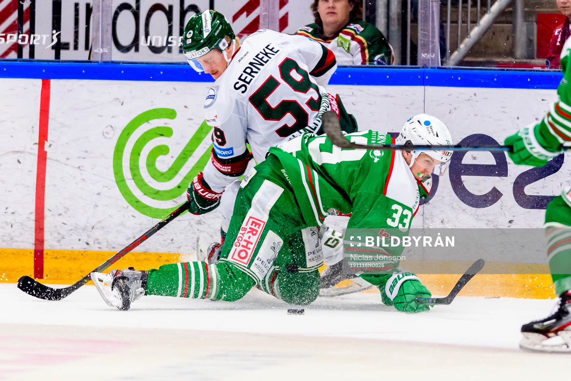 Rögles Niklas Hansson och Frölundas Simon Hjalmarsson