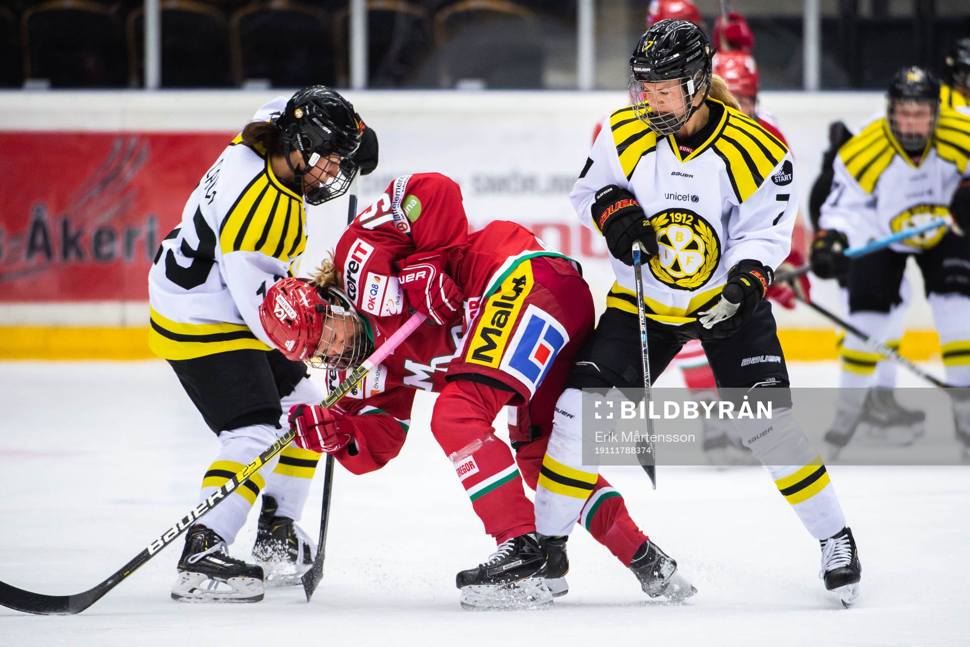 Brynäs Michela Cava. Och Johanna Olofsson mot Modos Ronja