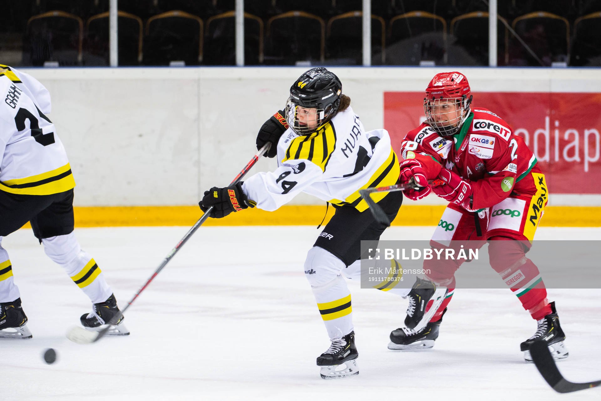 Brynäs Emma Murén och Modos Marion Allemoz