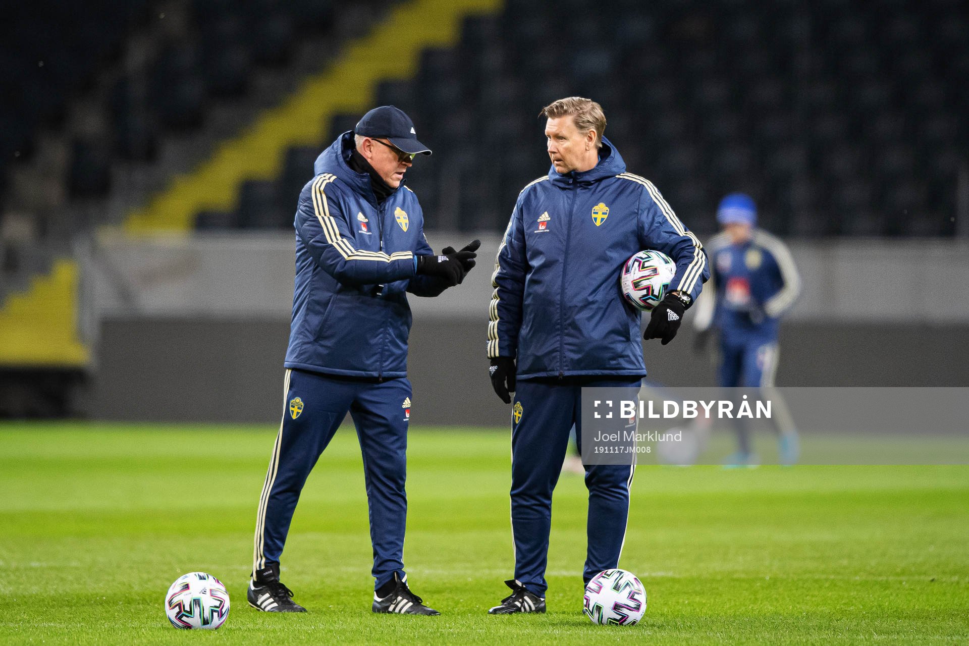 Head coach Janne Andersson and assistant coach Peter