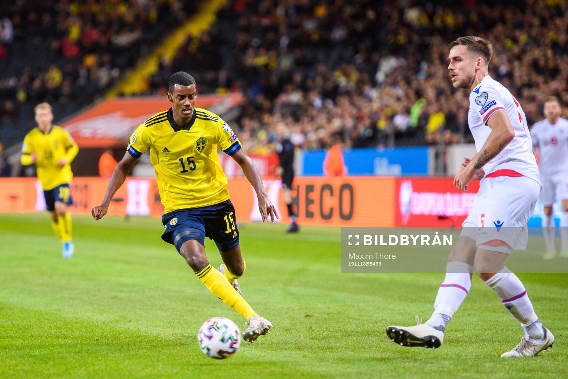 Alexander Isak of Sweden and Heini Vatnsdal of Faroe Islands