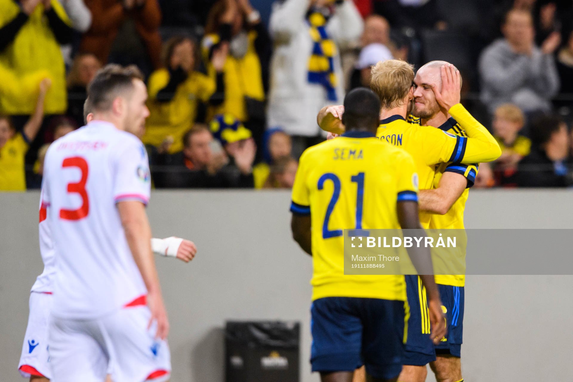 Sebastian Andersson celebrate with Marcus Danielson of