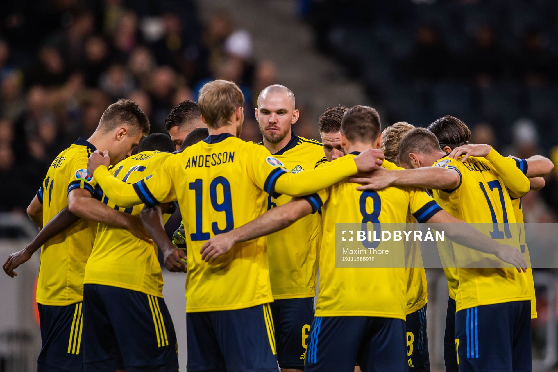 Marcus Danielson of Sweden with teammates