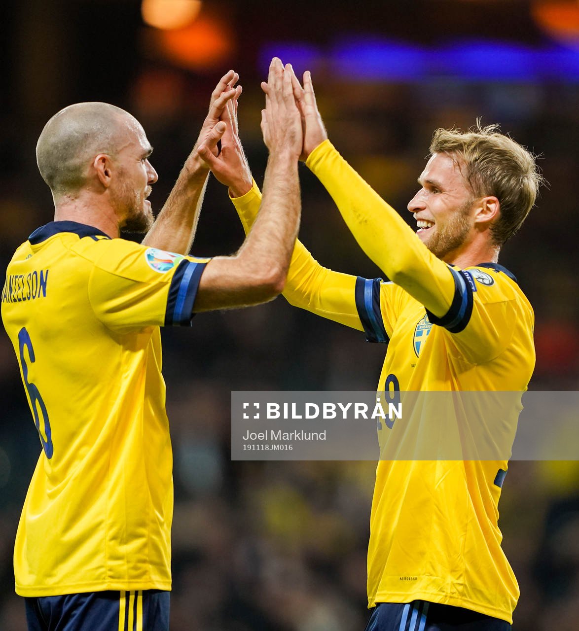 Sebastian Andersson (r) celebrate with Marcus Danielson of