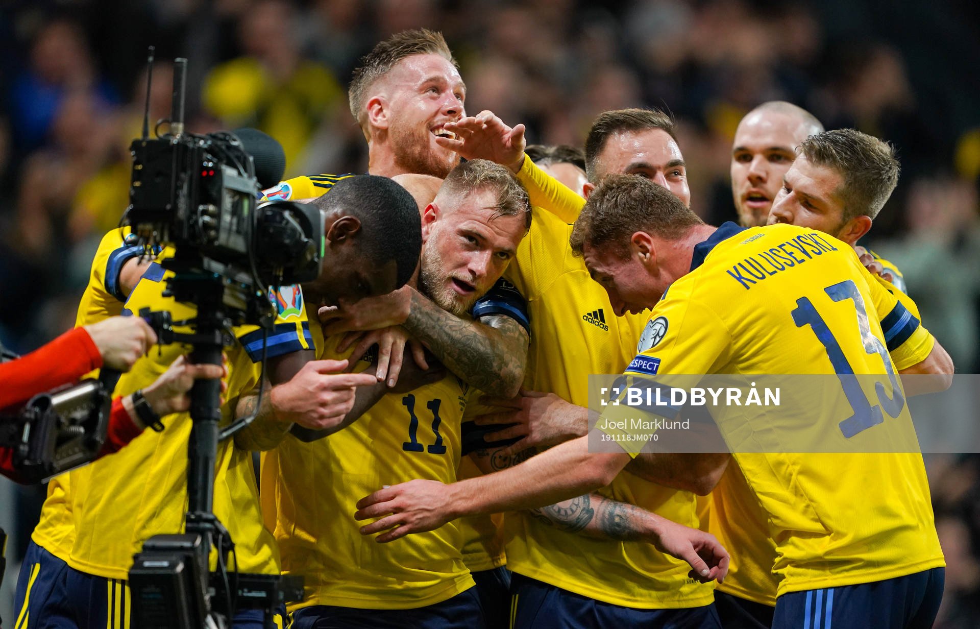 John Guidetti of Sweden celebrate with teammates