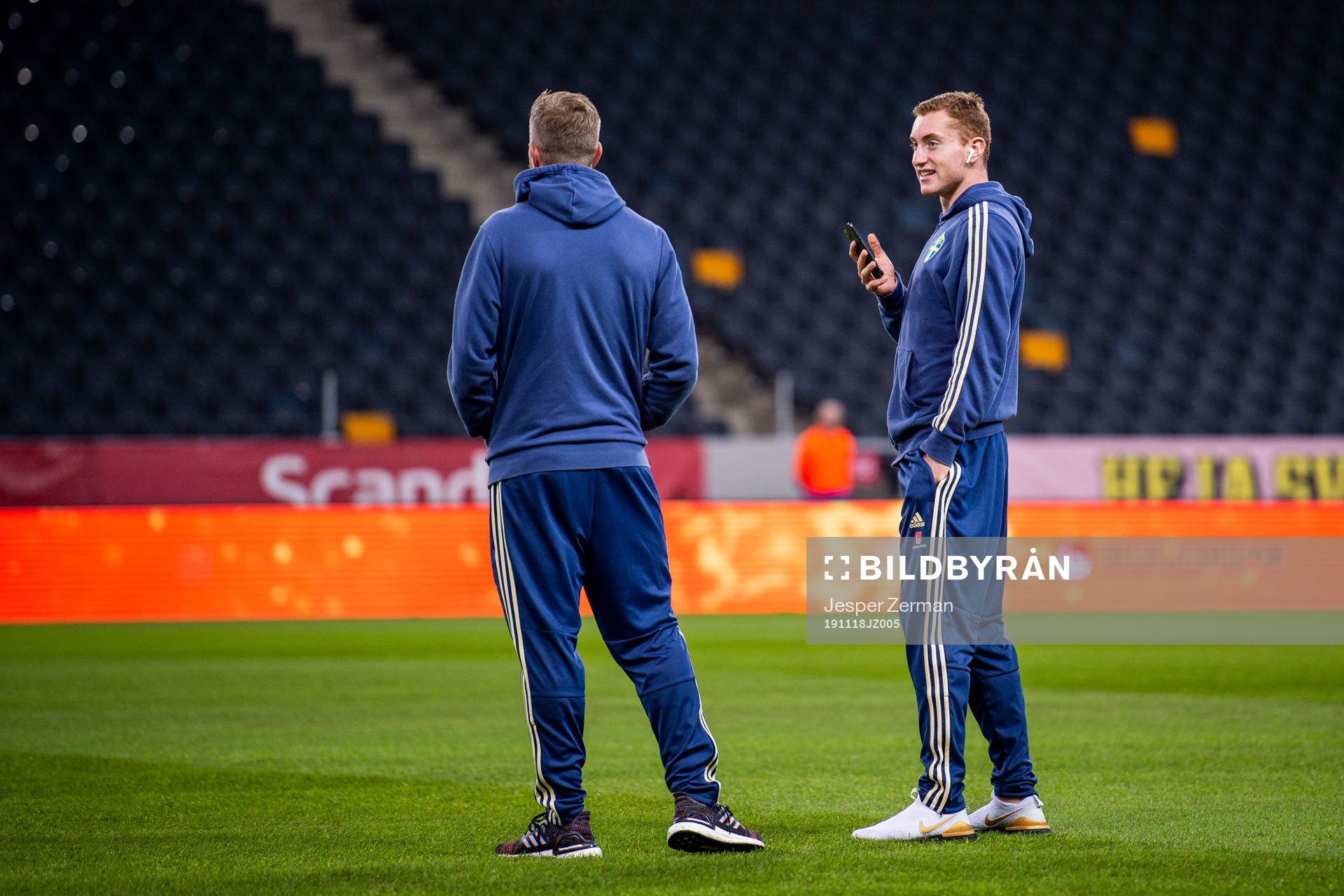 Riccardo Gagliolo and Dejan Kulusevski of Sweden